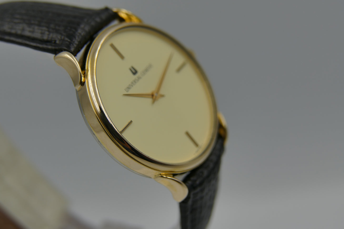 70s vintage watch mens Universal Geneve ref. 542222 manual wind 2-42 fancy lugs serviced
