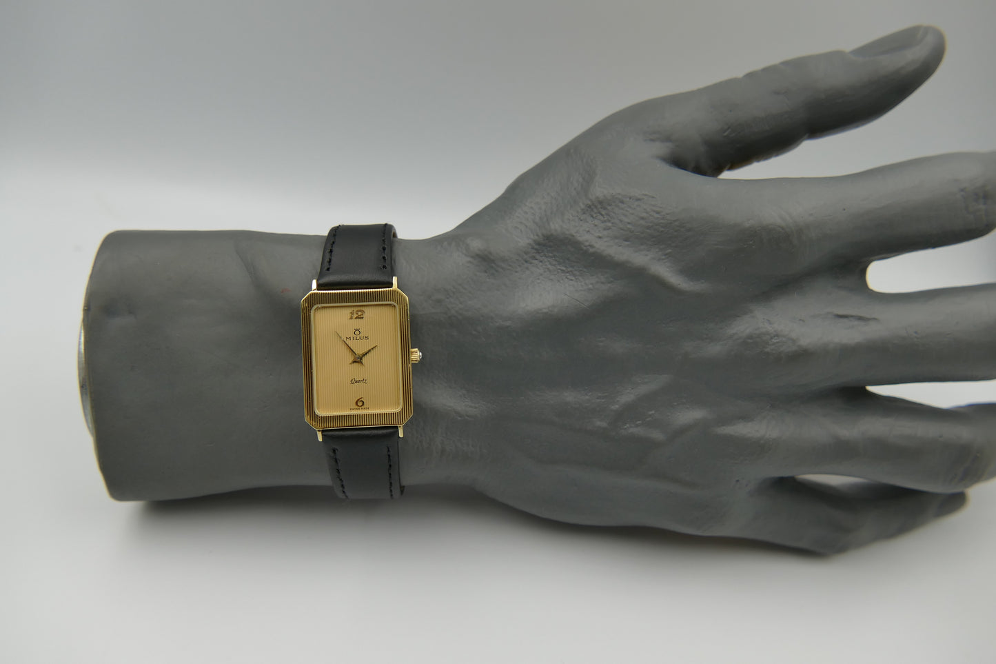 Vintage watch mens dress tank Milus ref 830.004 Gold Tone ultra Thin