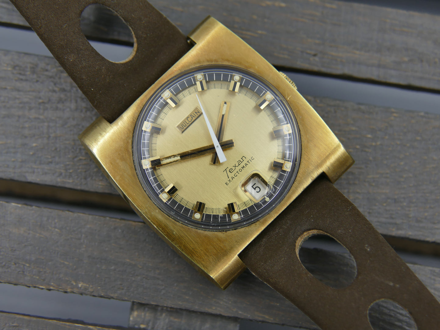 70s vintage watch mens Vulcain Texan Exactomatic automatic MSR T56 rare NOS