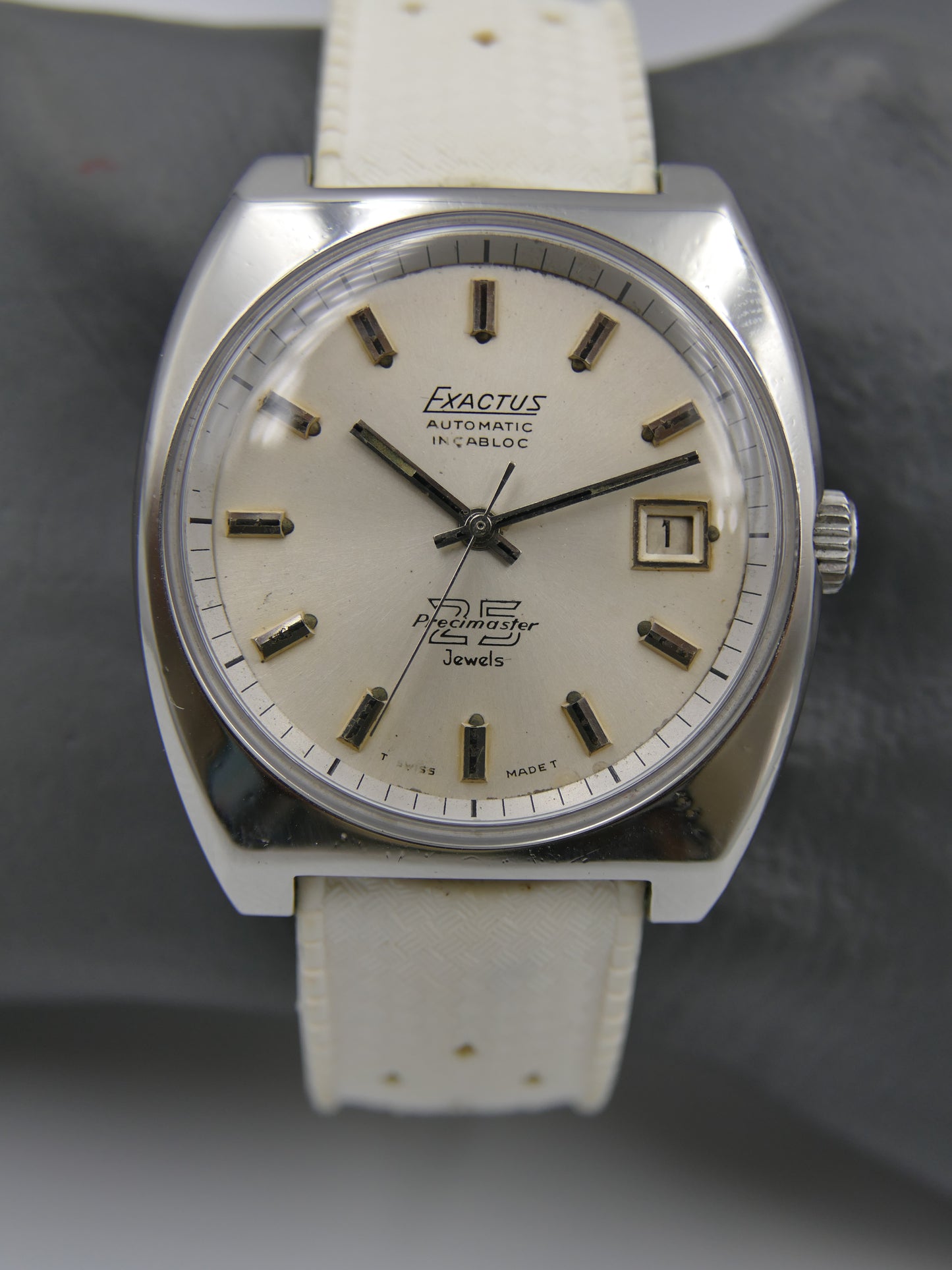 70s vintage watch mens diver compressor case Exactus precimaster automatic ETA 2472 serviced