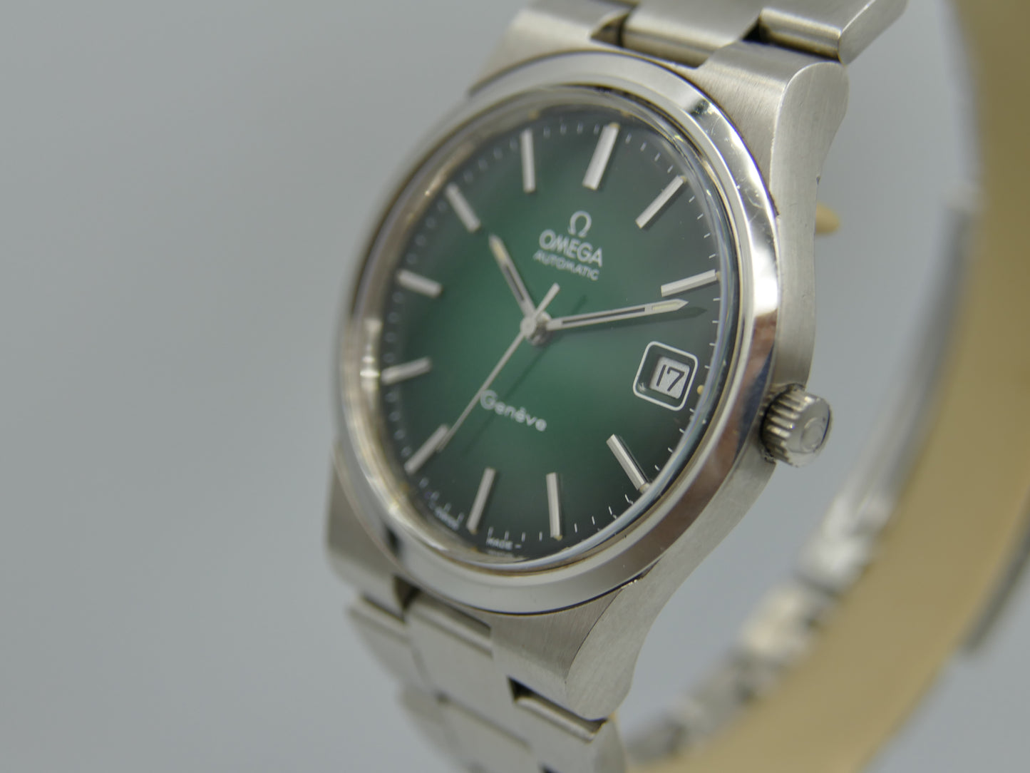 70's vintage watch mens Omega geneve ref. 166.0173 /366.0832 automatic cal. 1012 green dial NOS