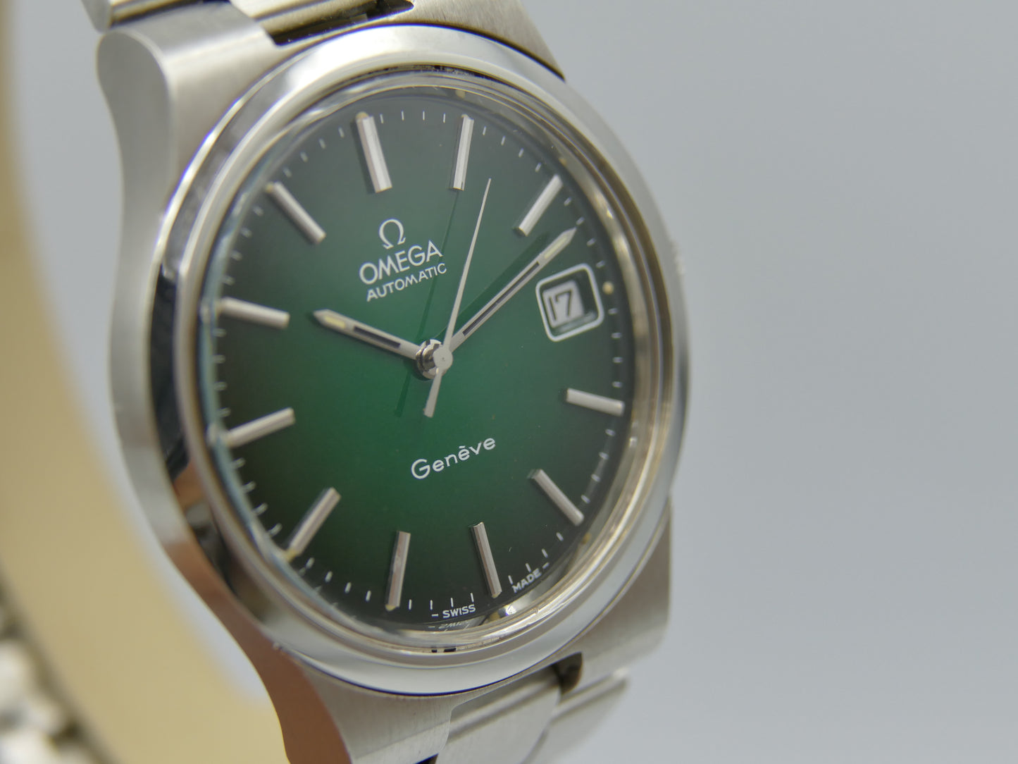70's vintage watch mens Omega geneve ref. 166.0173 /366.0832 automatic cal. 1012 green dial NOS