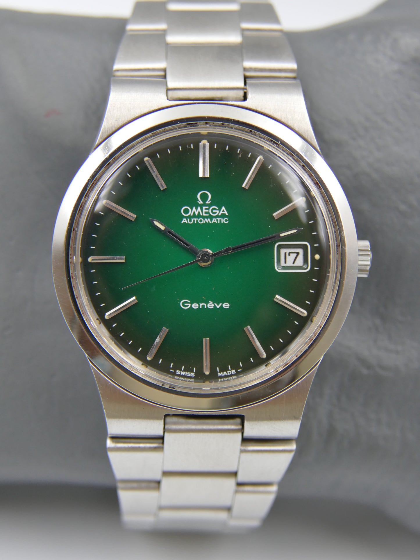 70's vintage watch mens Omega geneve ref. 166.0173 /366.0832 automatic cal. 1012 green dial NOS