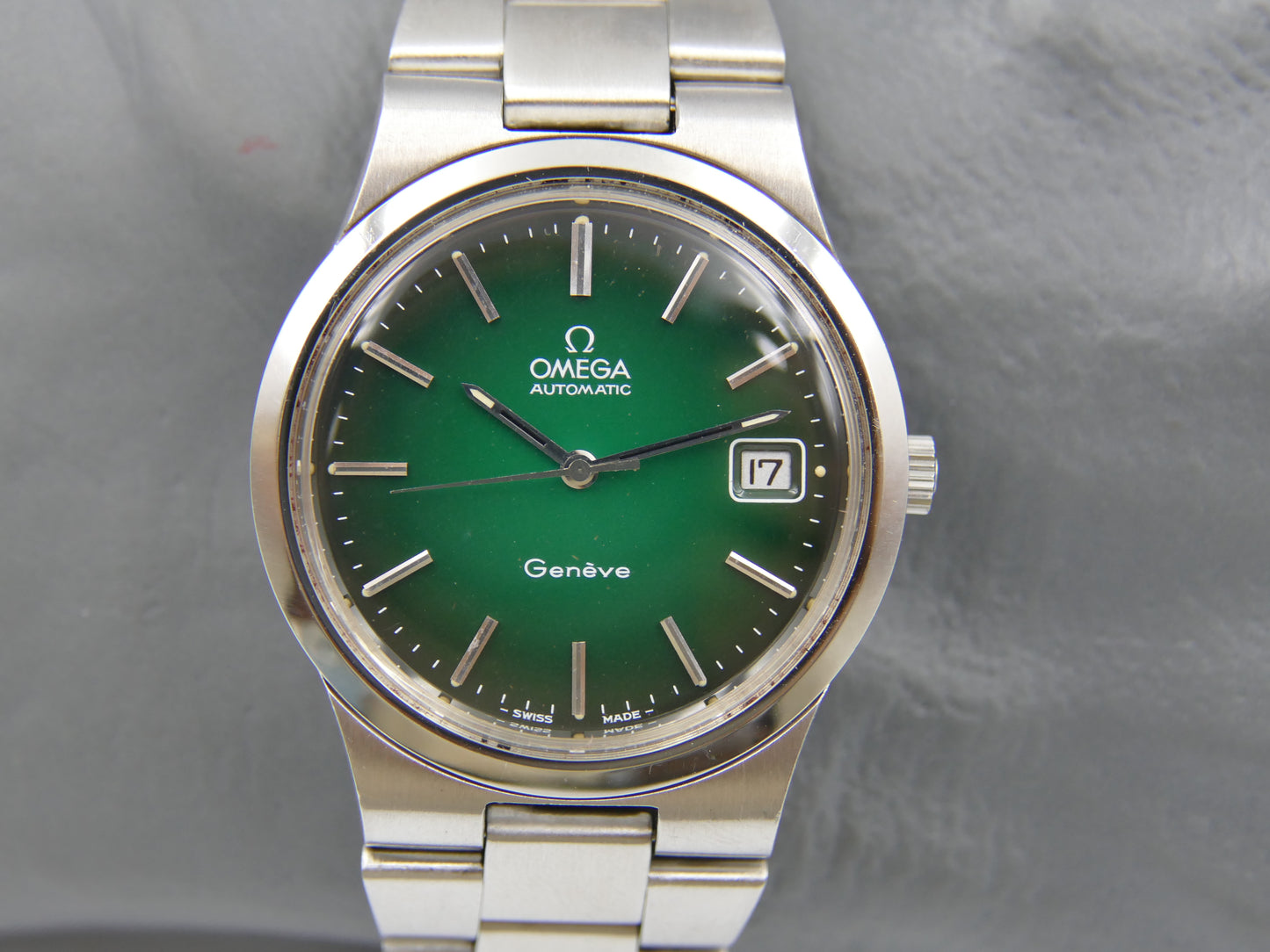 70's vintage watch mens Omega geneve ref. 166.0173 /366.0832 automatic cal. 1012 green dial NOS