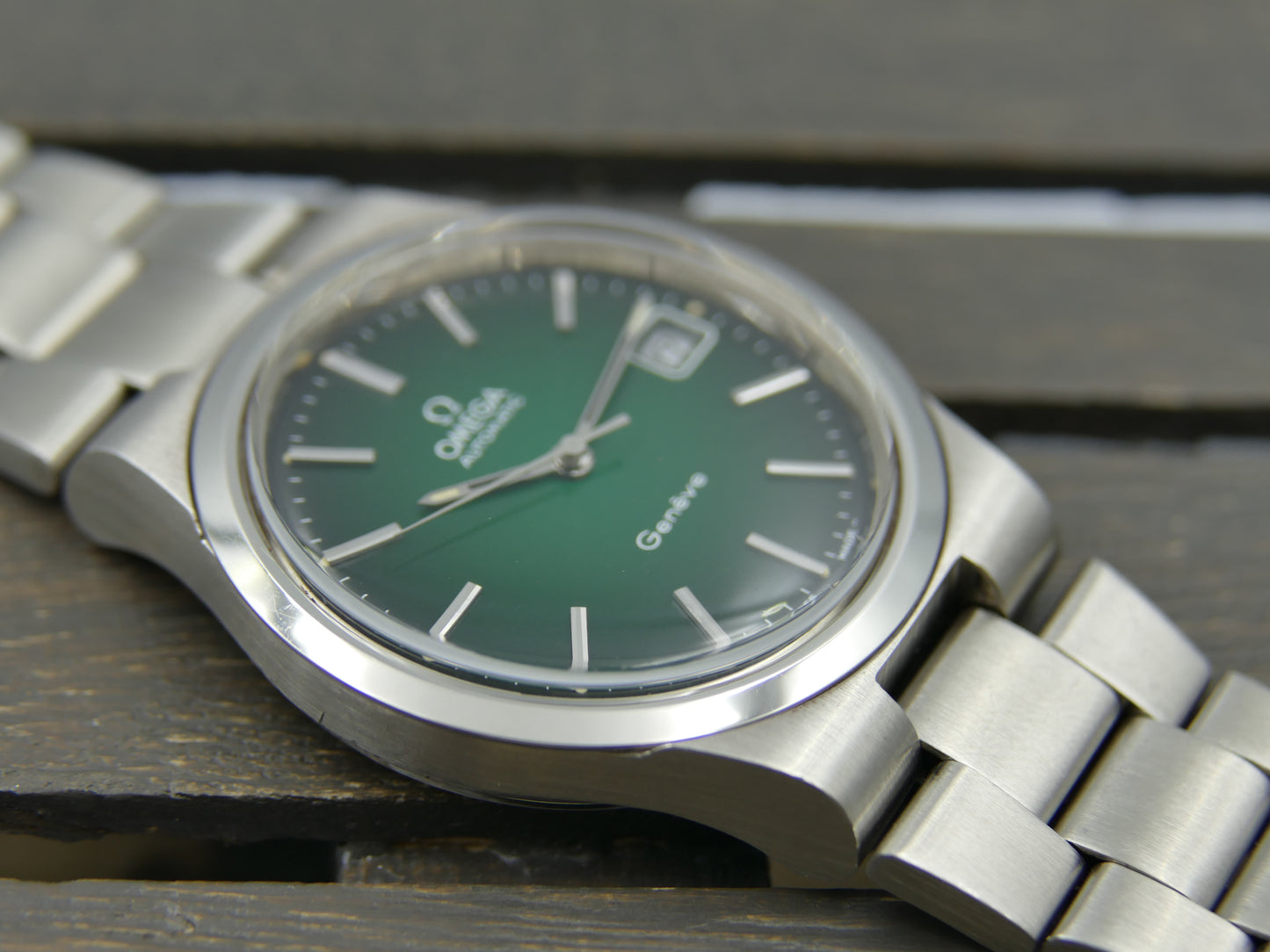 70's vintage watch mens Omega geneve ref. 166.0173 /366.0832 automatic cal. 1012 green dial NOS