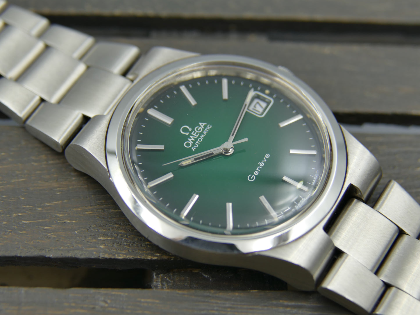 70's vintage watch mens Omega geneve ref. 166.0173 /366.0832 automatic cal. 1012 green dial NOS