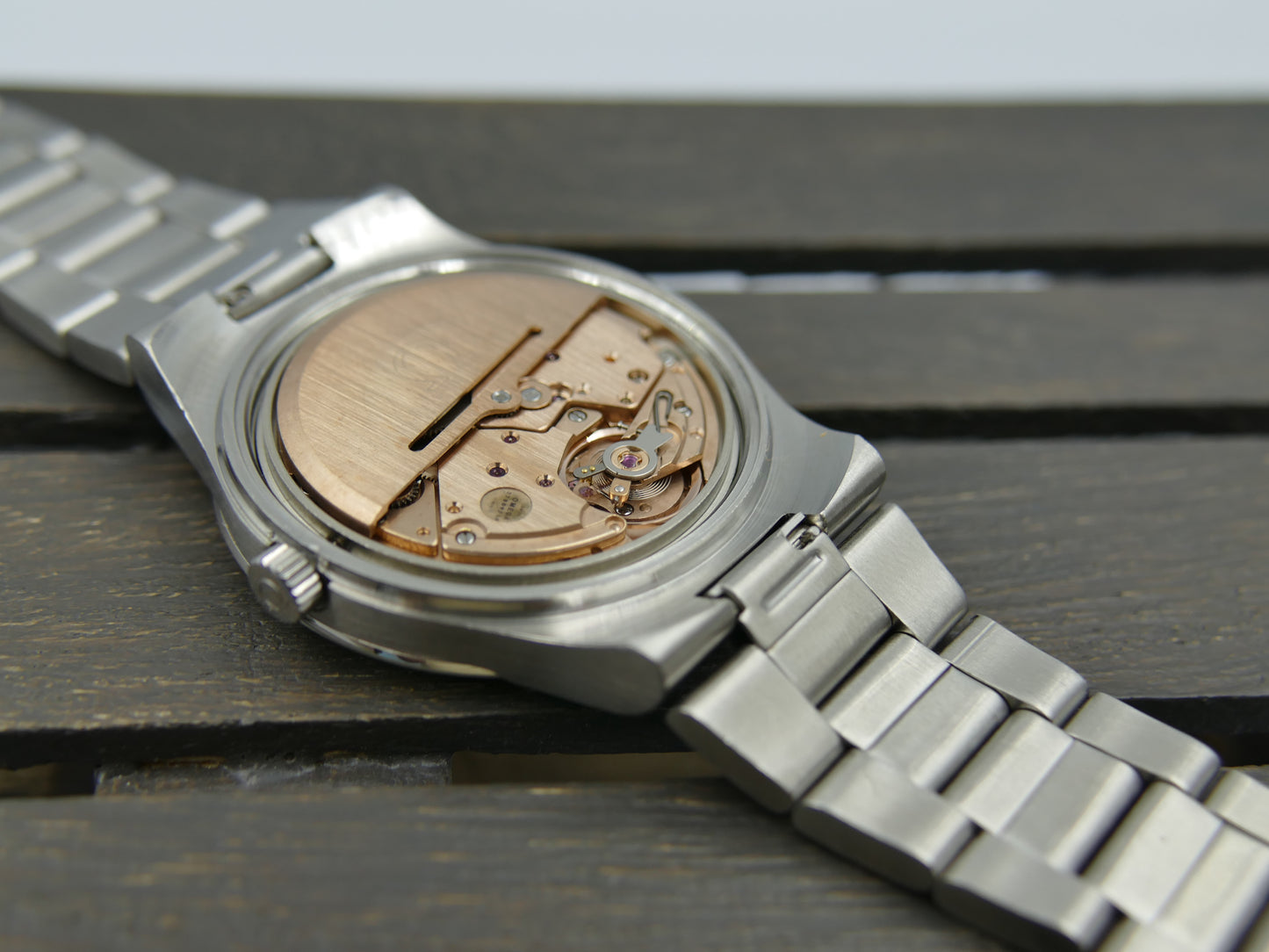 70's vintage watch mens Omega geneve ref. 166.0173 /366.0832 automatic cal. 1012 green dial NOS