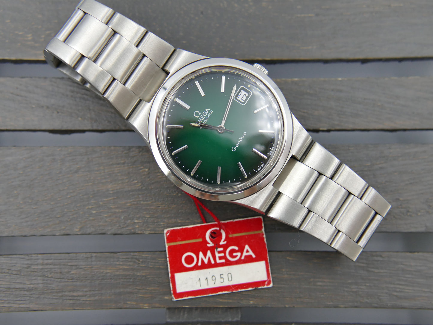 70's vintage watch mens Omega geneve ref. 166.0173 /366.0832 automatic cal. 1012 green dial NOS