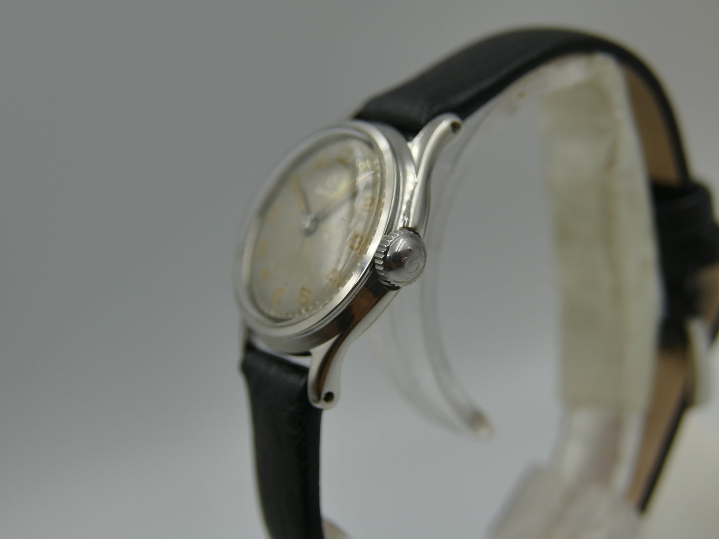 1944 vintage watch Omega ref 2353 2 military lady cal R135 serviced