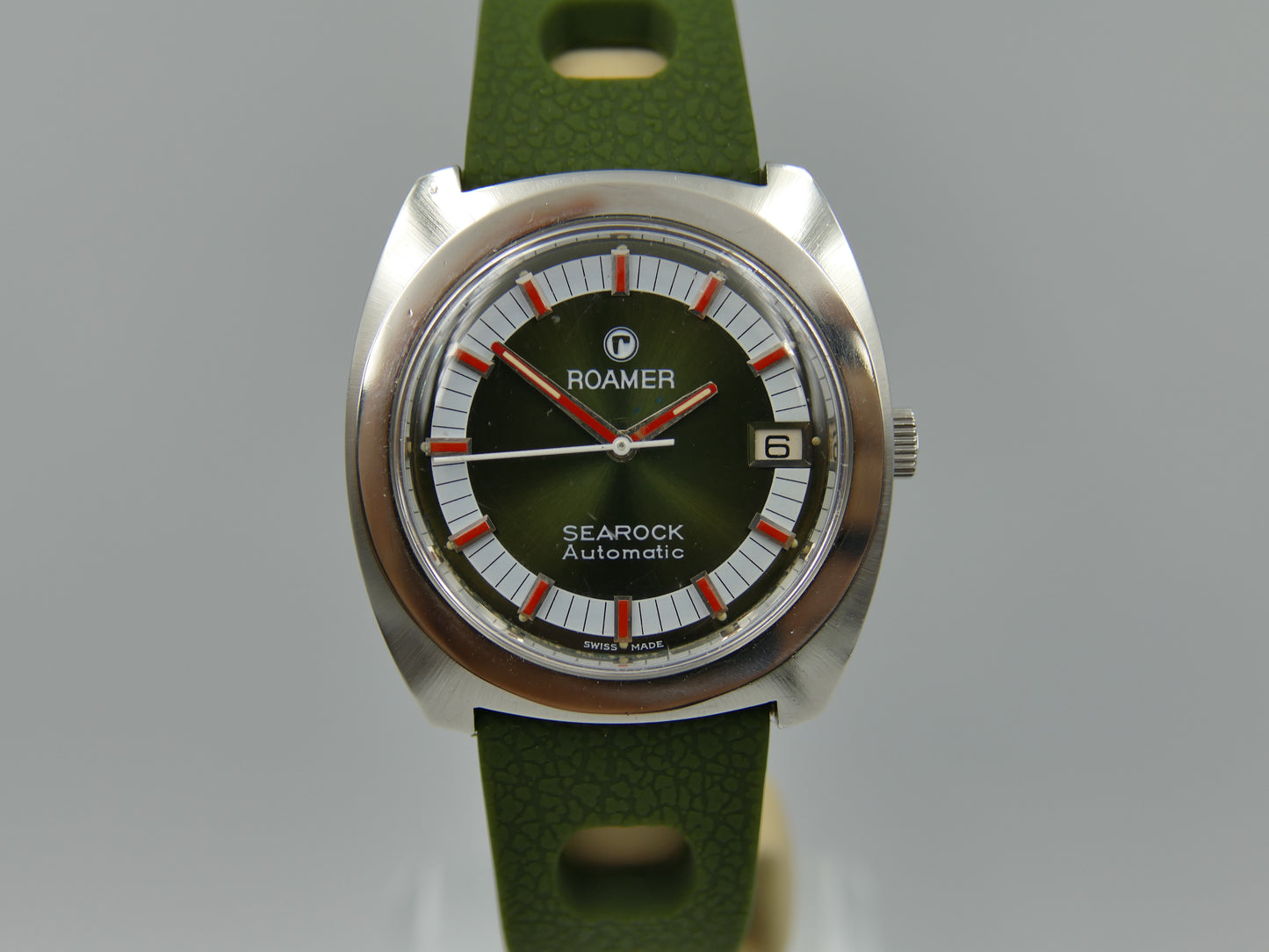 70s Vintage watch mens Roamer Searock Automatic 522-2120.329 green dial
