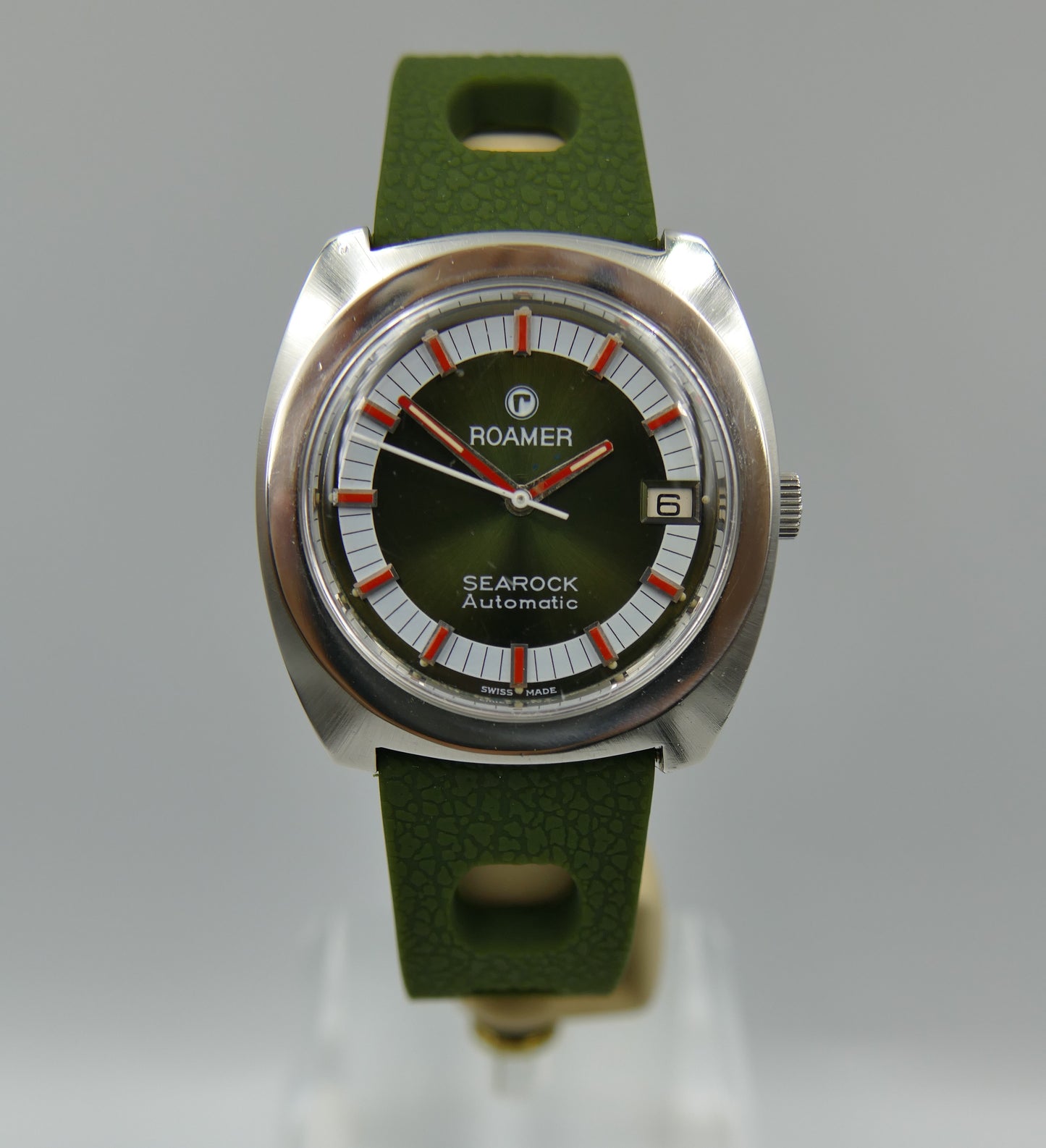 70s Vintage watch mens Roamer Searock Automatic 522-2120.329 green dial