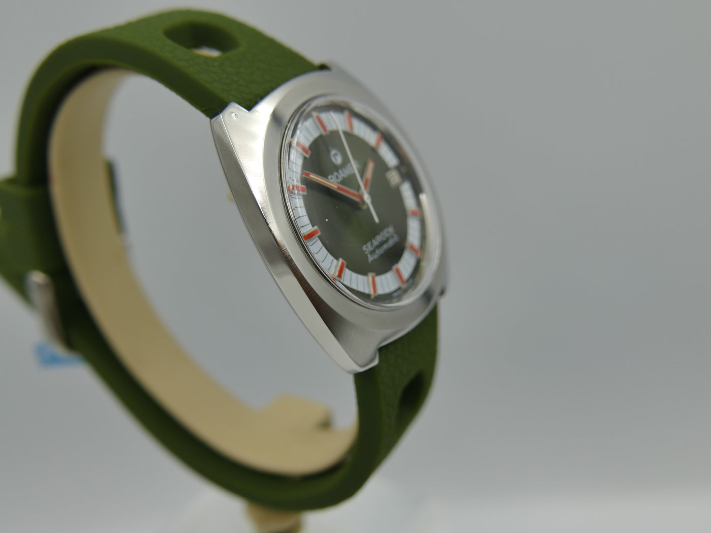 70s Vintage watch mens Roamer Searock Automatic 522-2120.329 green dial