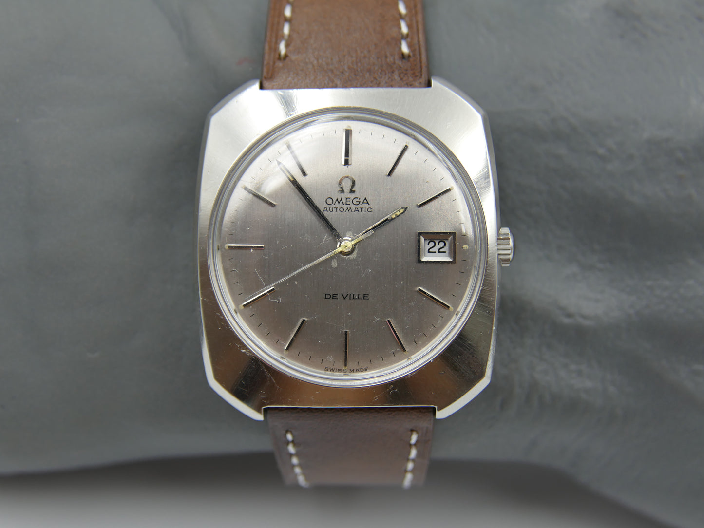 70s vintage watch mens Omega De Ville ref 166.085 automatic cal. 1002