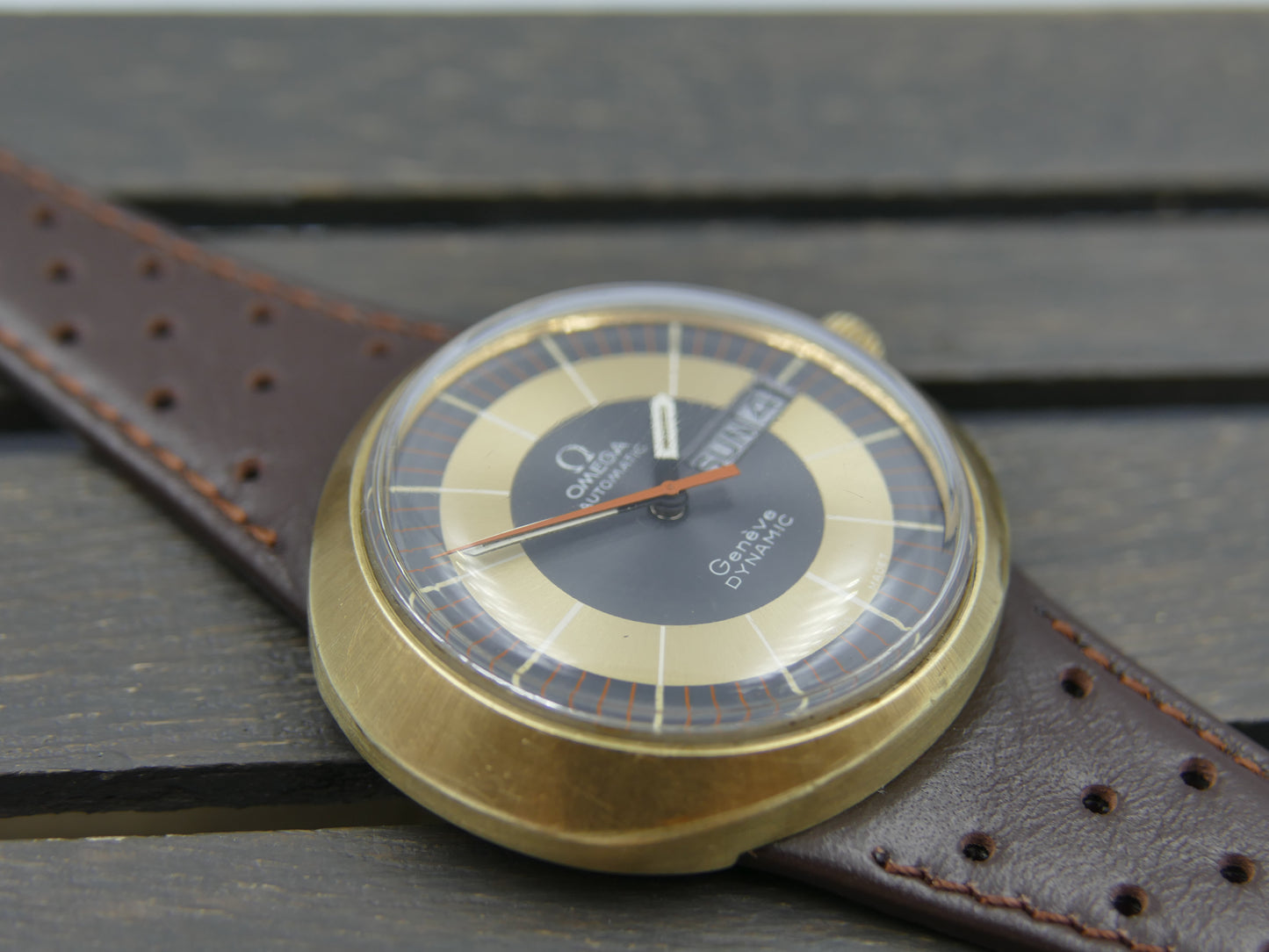 70s vintage watch mens Omega Geneve dynamic automatic cal 752 ref 166.079 gold cap