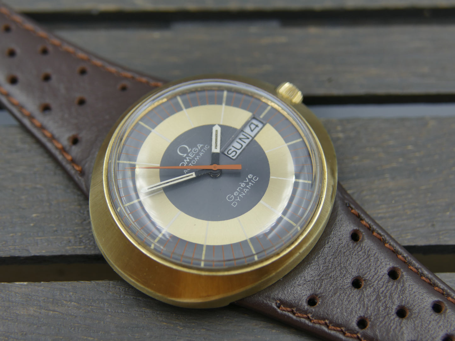 70s vintage watch mens Omega Geneve dynamic automatic cal 752 ref 166.079 gold cap