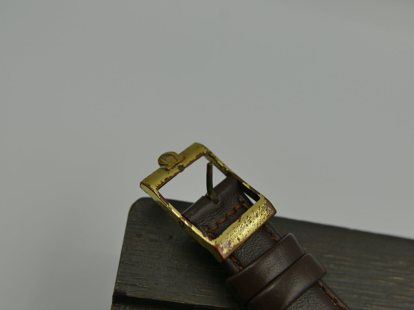 70s vintage watch mens Omega Geneve dynamic automatic cal 752 ref 166.079 gold cap