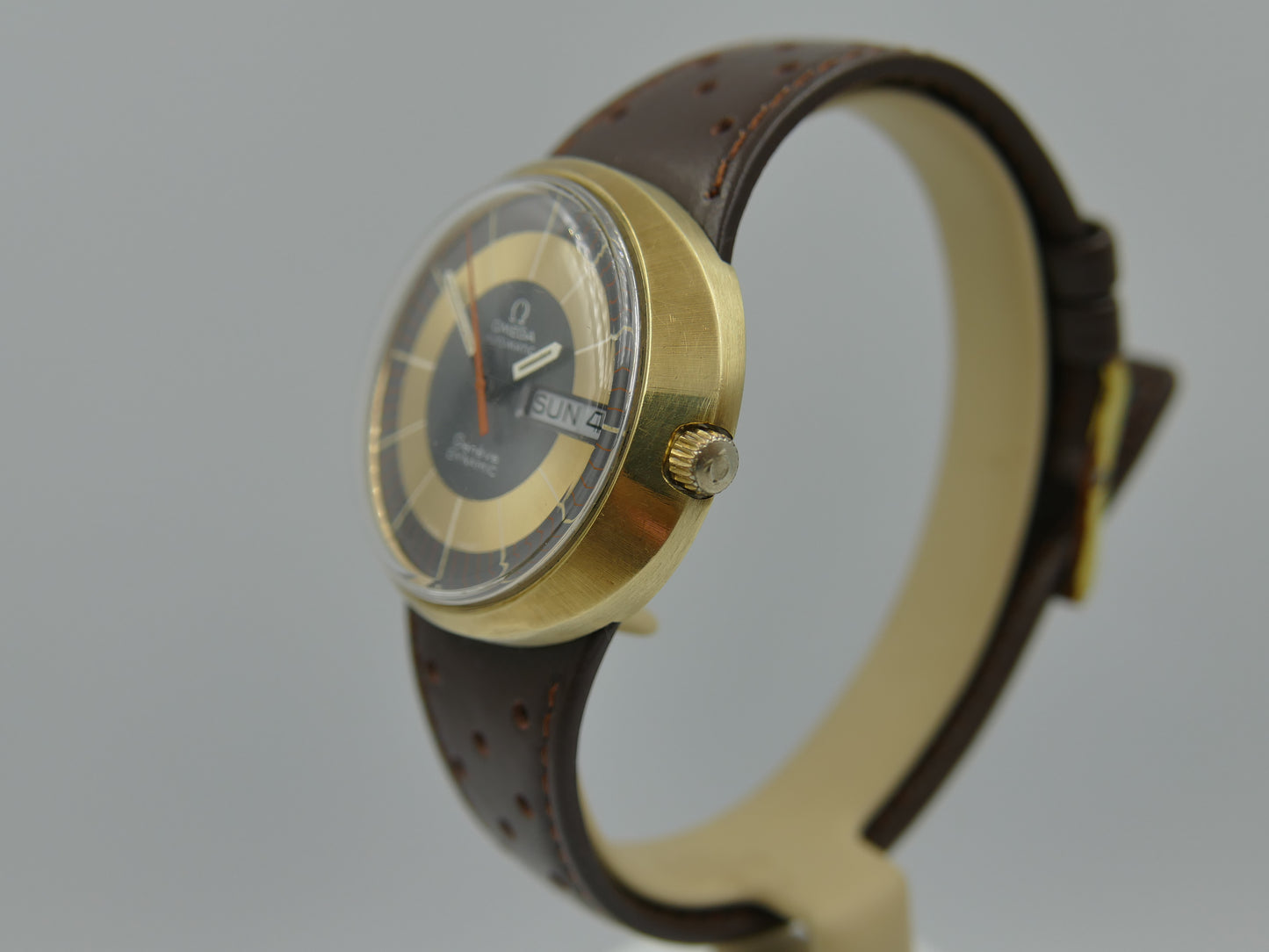 70s vintage watch mens Omega Geneve dynamic automatic cal 752 ref 166.079 gold cap