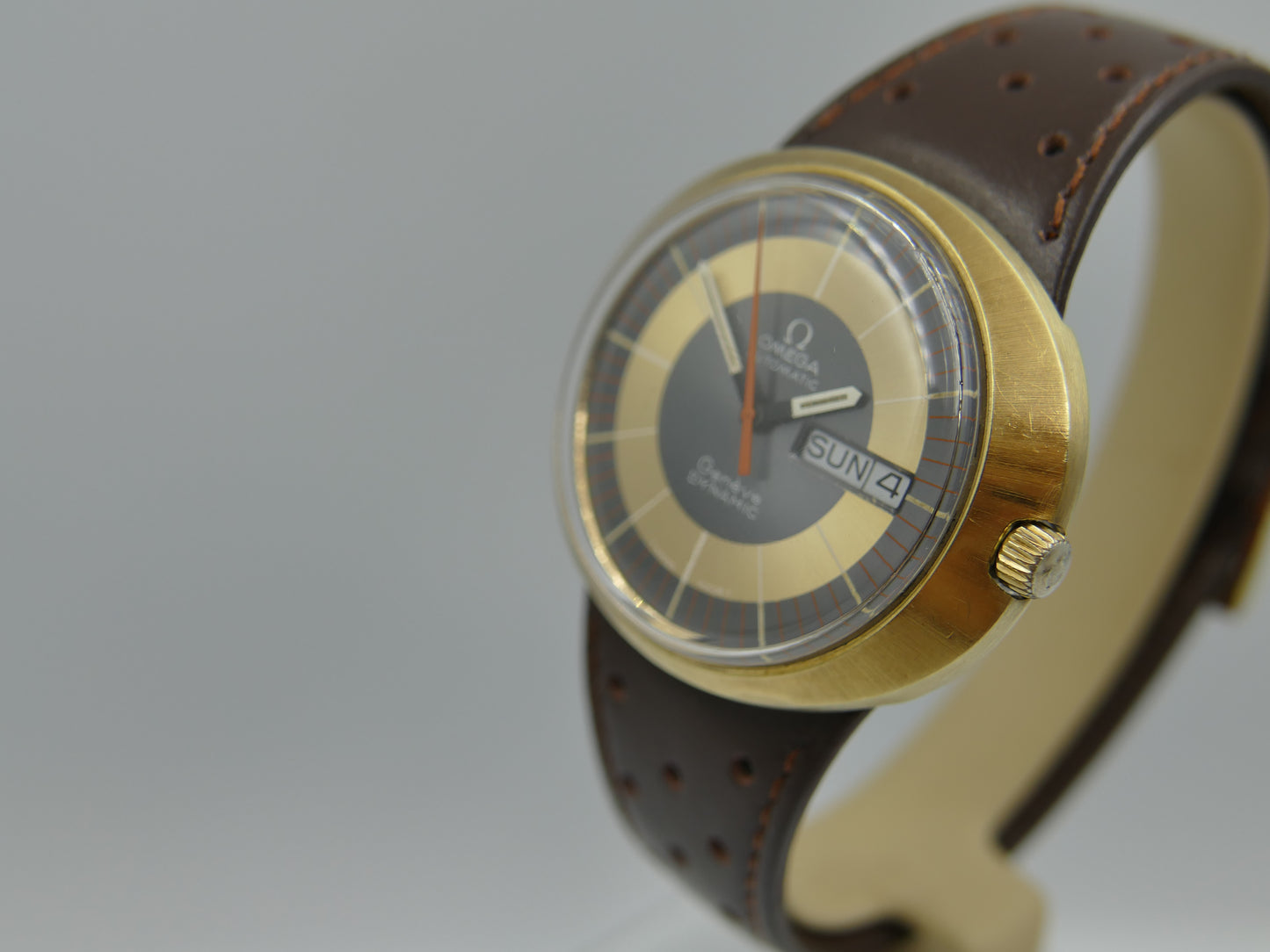 70s vintage watch mens Omega Geneve dynamic automatic cal 752 ref 166.079 gold cap