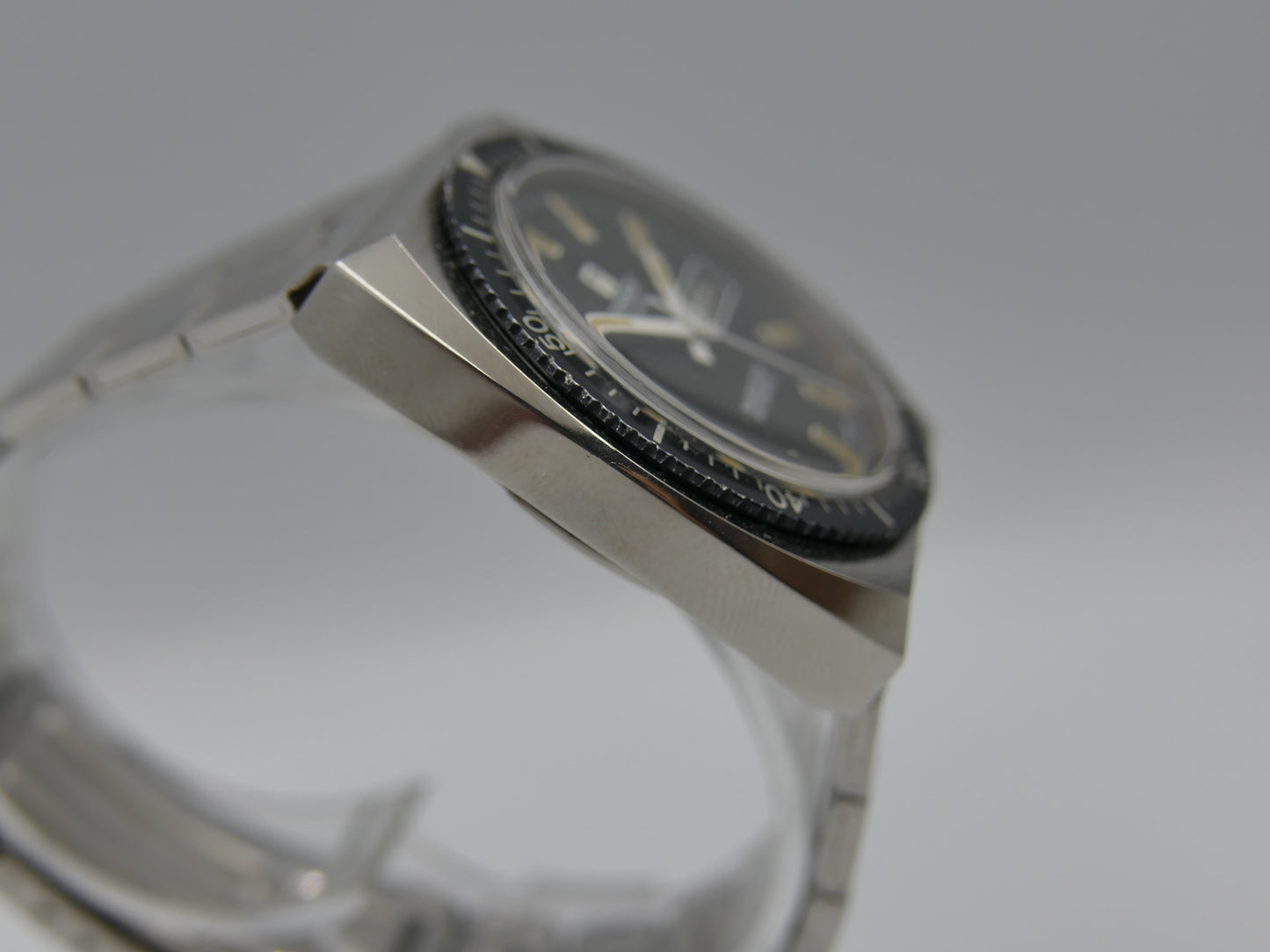 70s vintage watch mens diver Tissot Navigator ref 46916 automatic cal. 2571