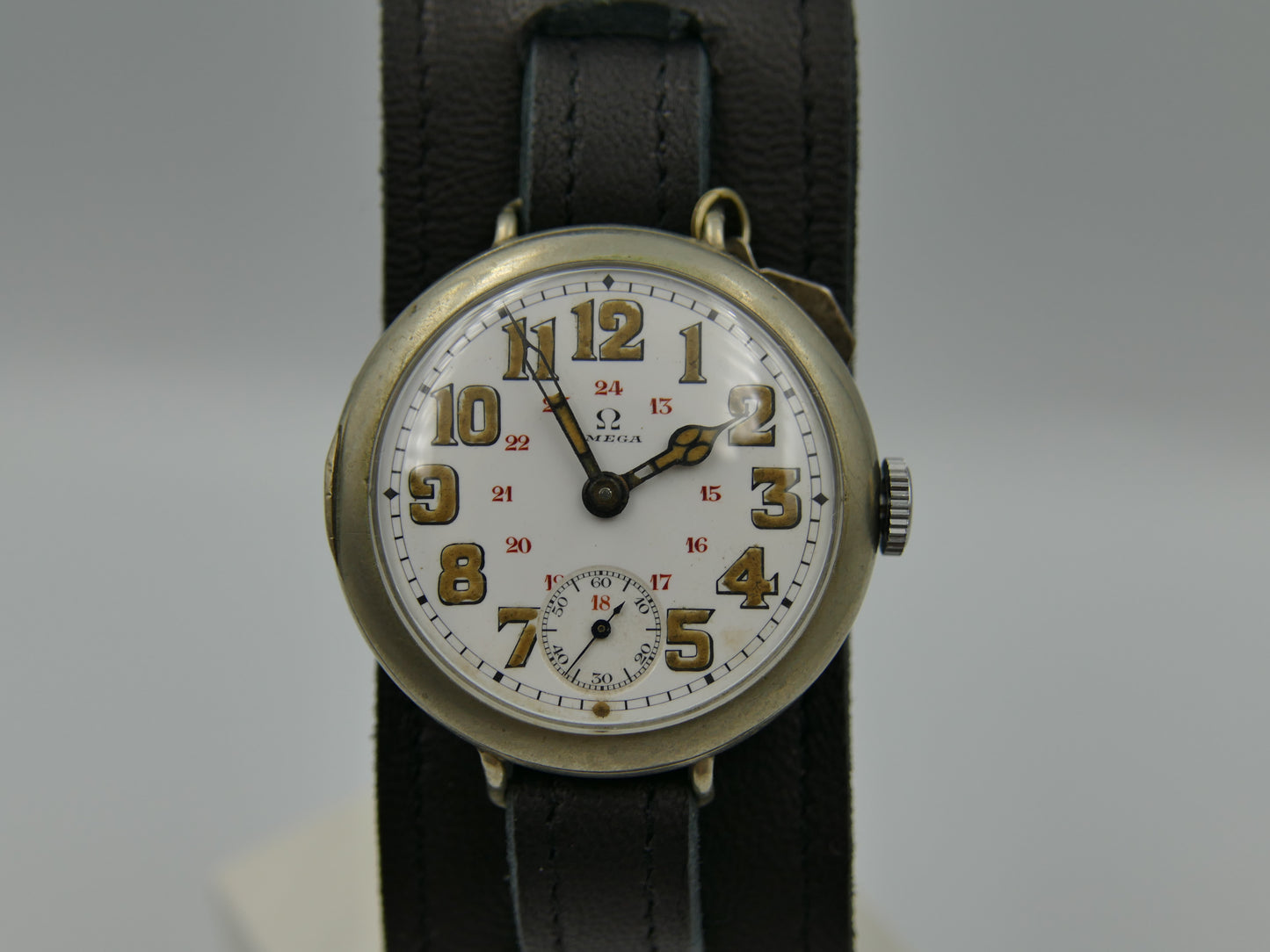 10's vintage watch WW1 Oficcer Omega trench depose Nº9846 Porcelain dial cal. 13''' SOB