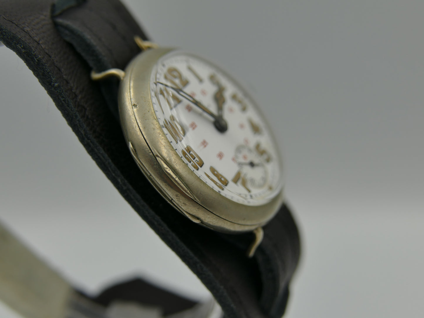 10's vintage watch WW1 Oficcer Omega trench depose Nº9846 Porcelain dial cal. 13''' SOB