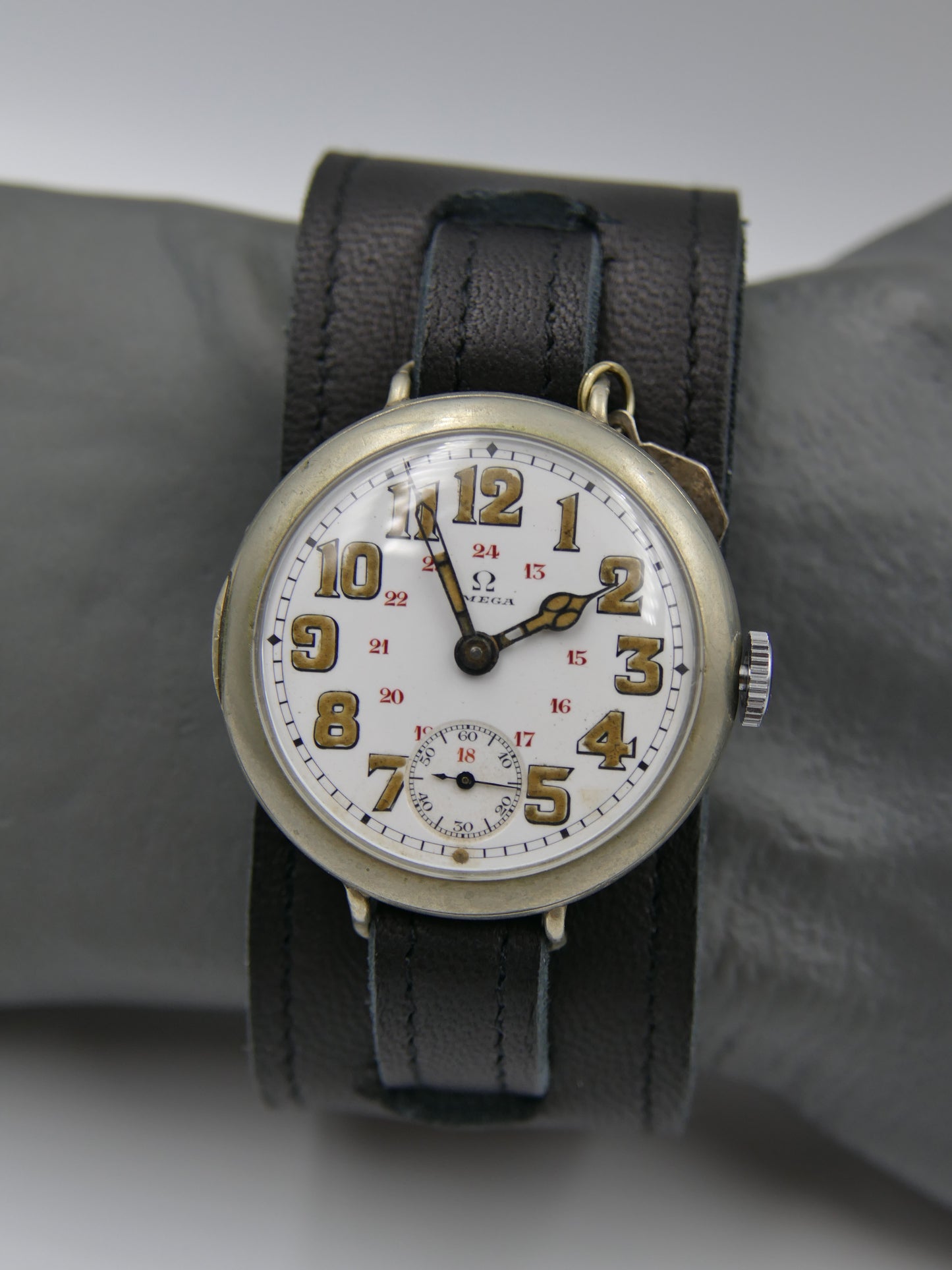 10's vintage watch WW1 Oficcer Omega trench depose Nº9846 Porcelain dial cal. 13''' SOB