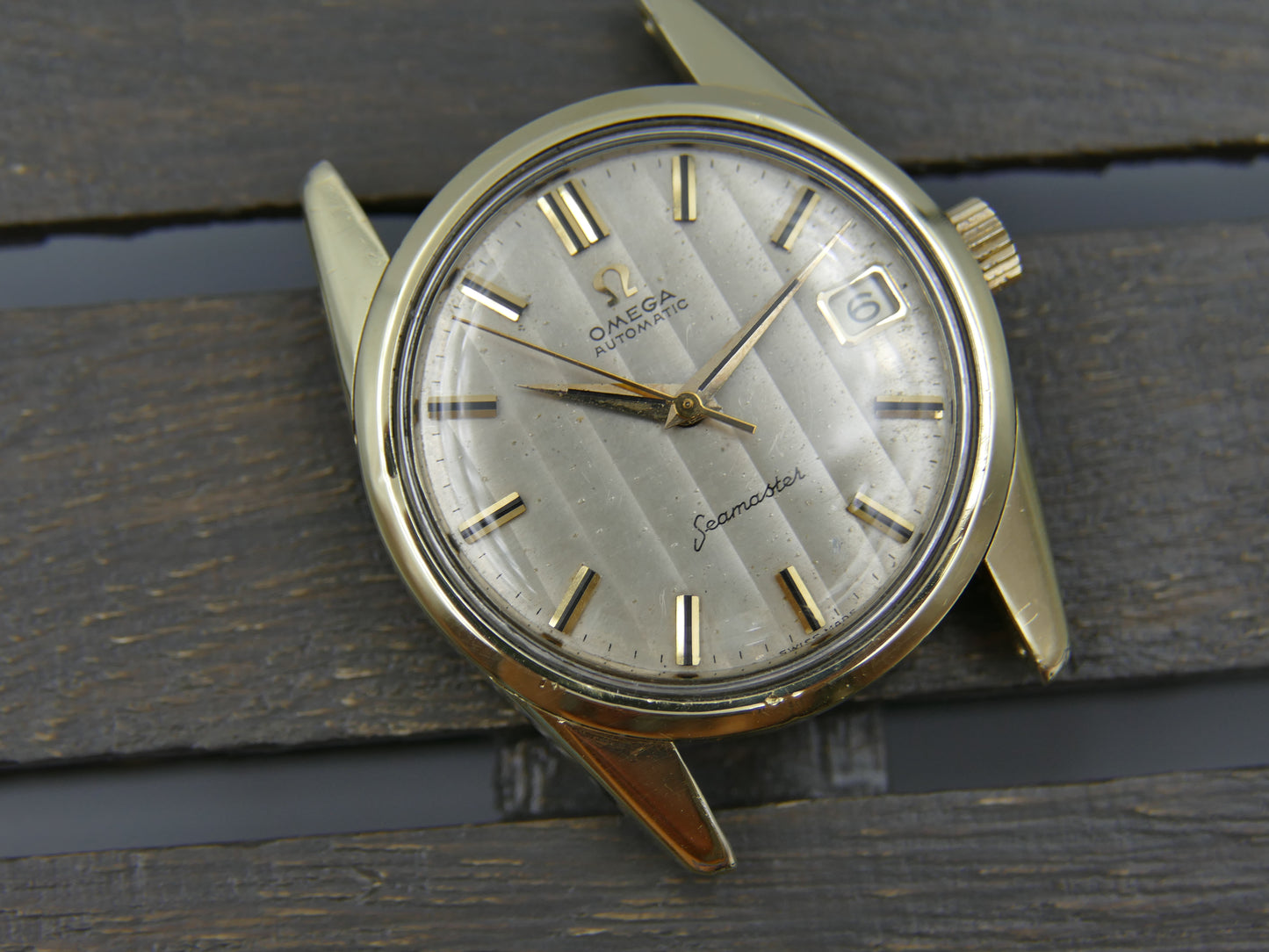 60s vintage watch mens Omega Seamaster ref 14701 61 SC automatic 562 gold cap Ribbon Wave