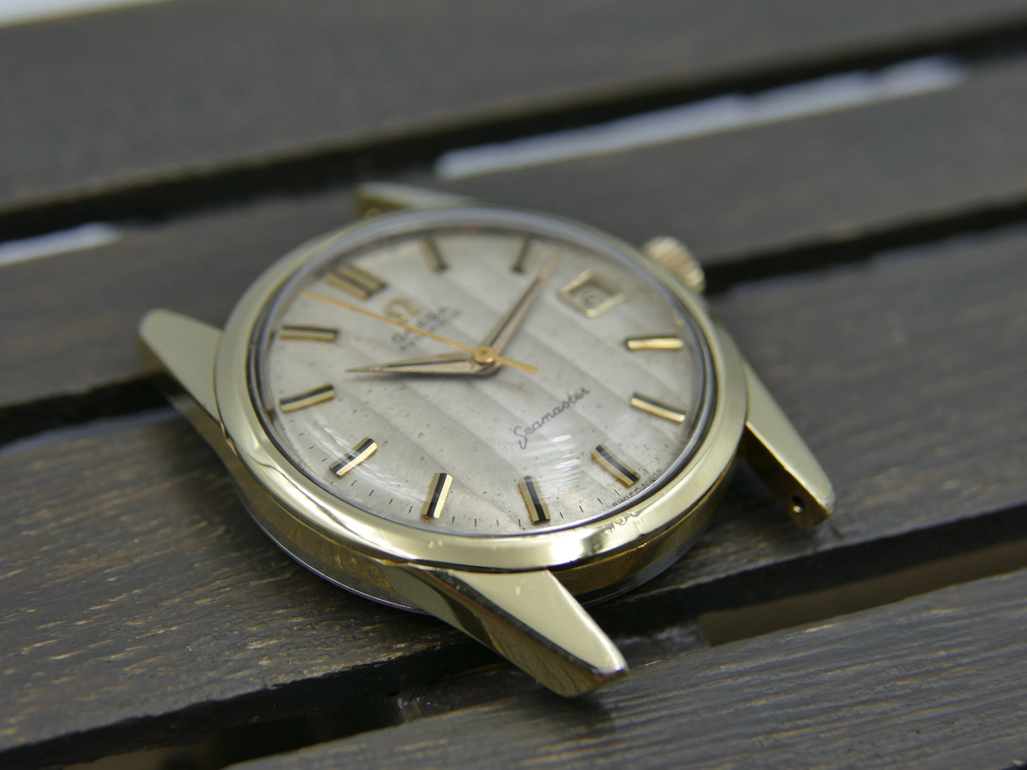 60s vintage watch mens Omega Seamaster ref 14701 61 SC automatic 562 gold cap Ribbon Wave