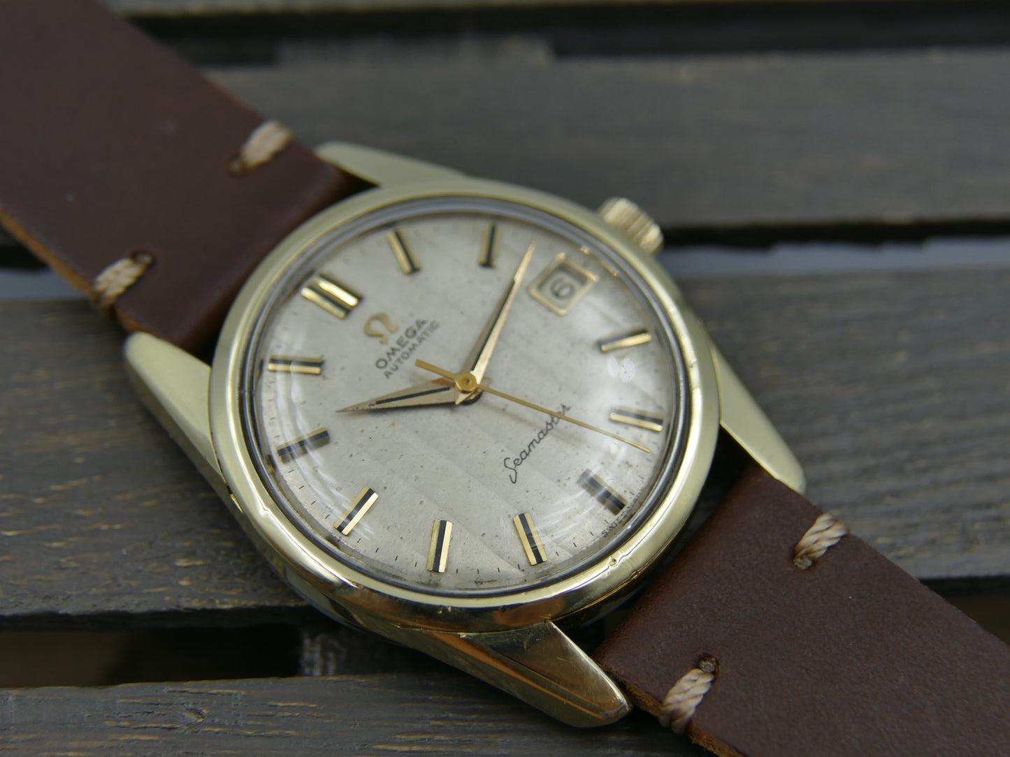 60s vintage watch mens Omega Seamaster ref 14701 61 SC automatic 562 gold cap Ribbon Wave