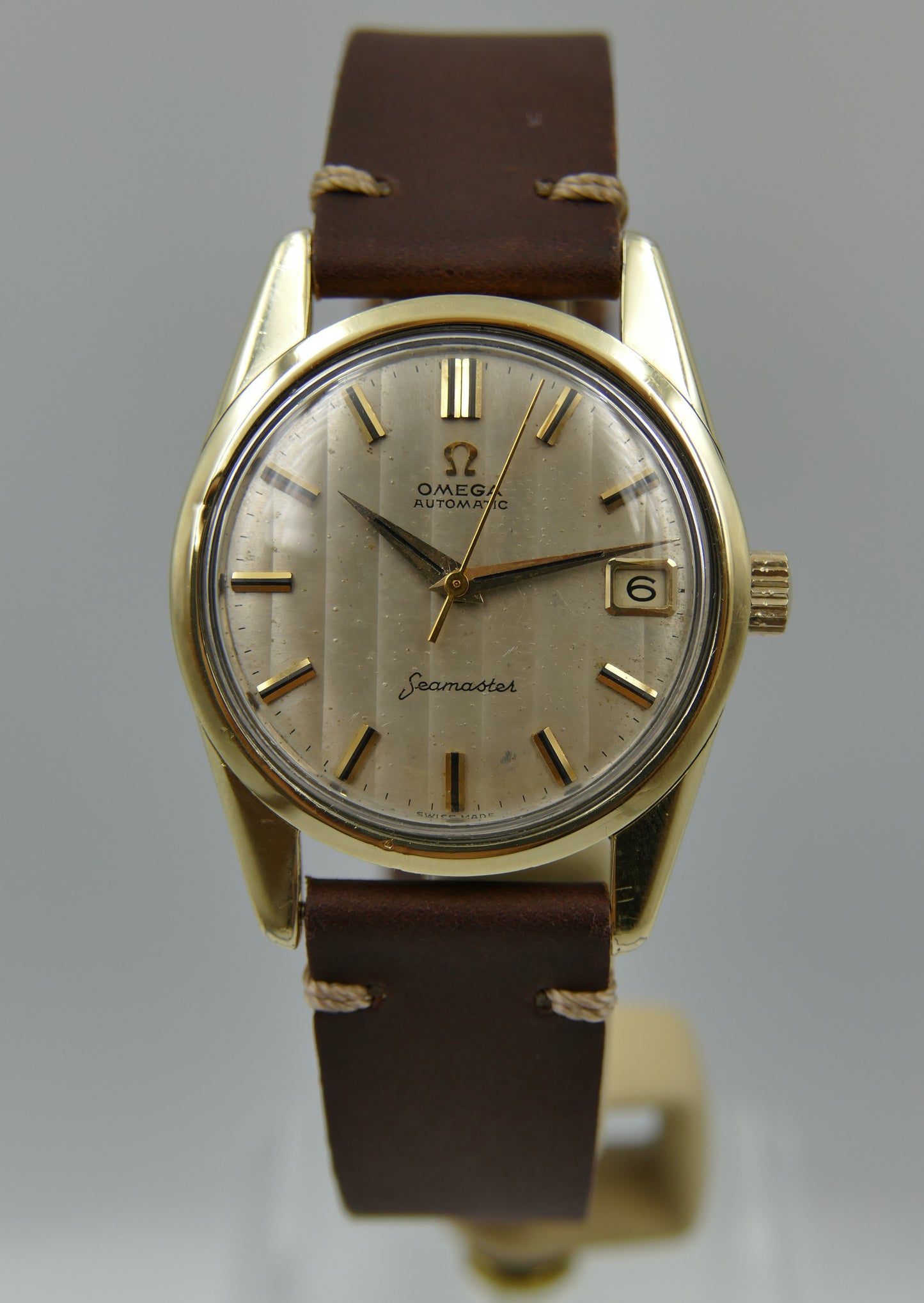60s vintage watch mens Omega Seamaster ref 14701 61 SC automatic 562 gold cap Ribbon Wave