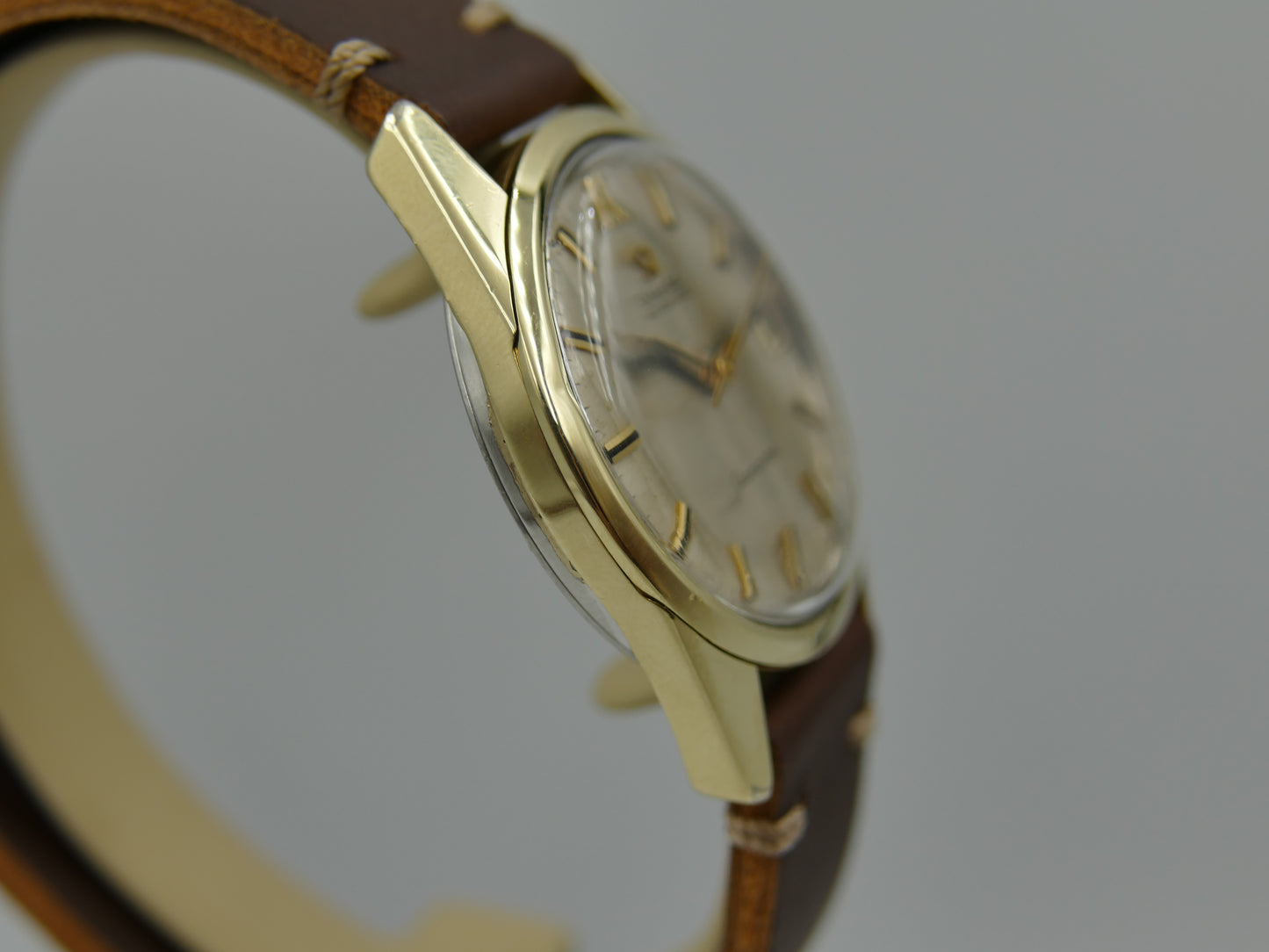 60s vintage watch mens Omega Seamaster ref 14701 61 SC automatic 562 gold cap Ribbon Wave