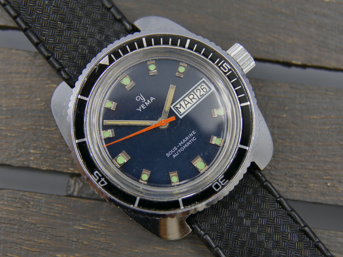70s vintage watch mens diver plongee ref 221214 automatic FE 3612 blue dial