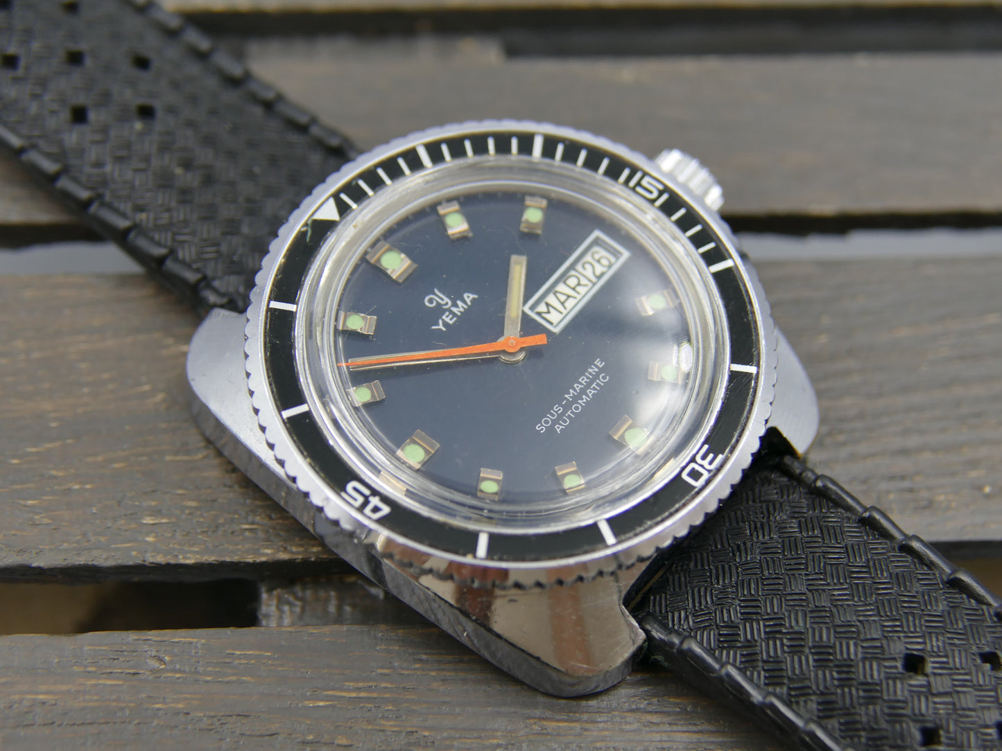 70s vintage watch mens diver plongee ref 221214 automatic FE 3612 blue dial