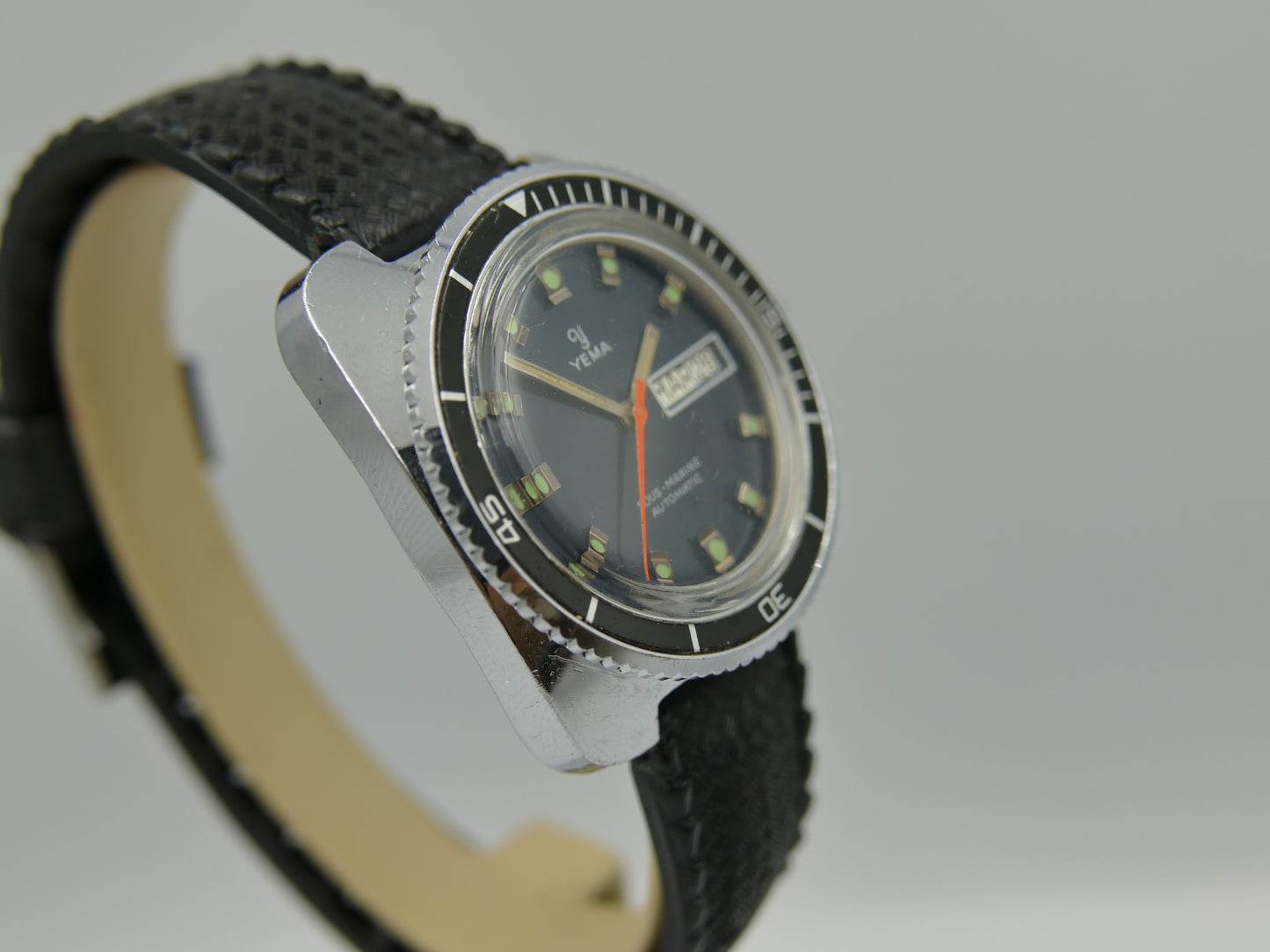 70s vintage watch mens diver plongee ref 221214 automatic FE 3612 blue dial