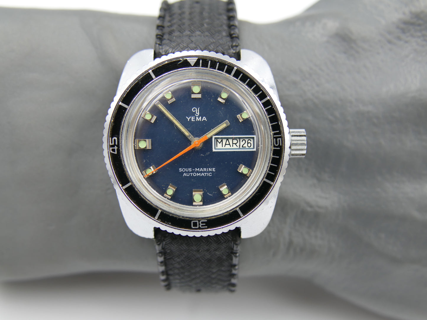 70s vintage watch mens diver plongee ref 221214 automatic FE 3612 blue dial
