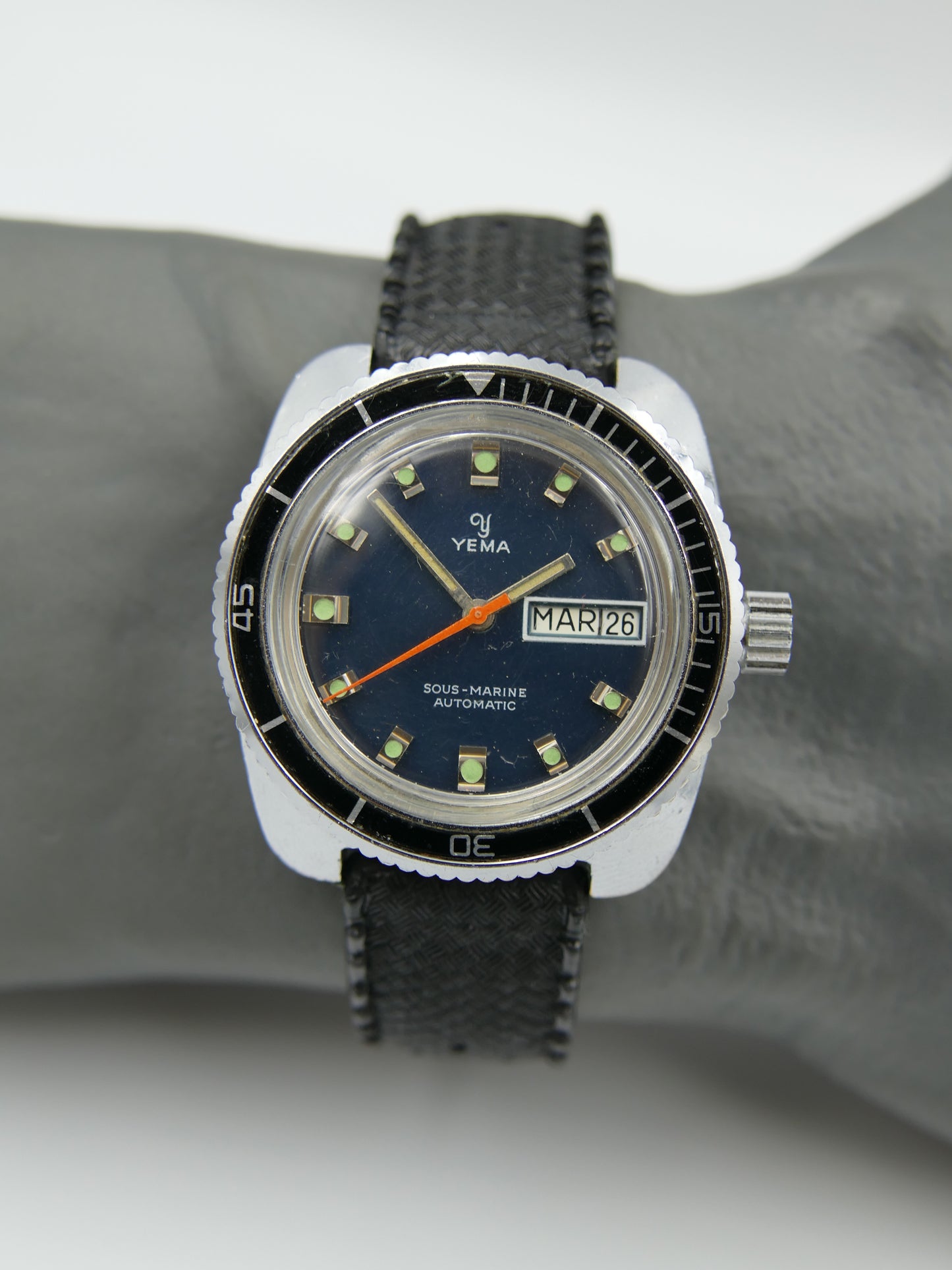 70s vintage watch mens diver plongee ref 221214 automatic FE 3612 blue dial
