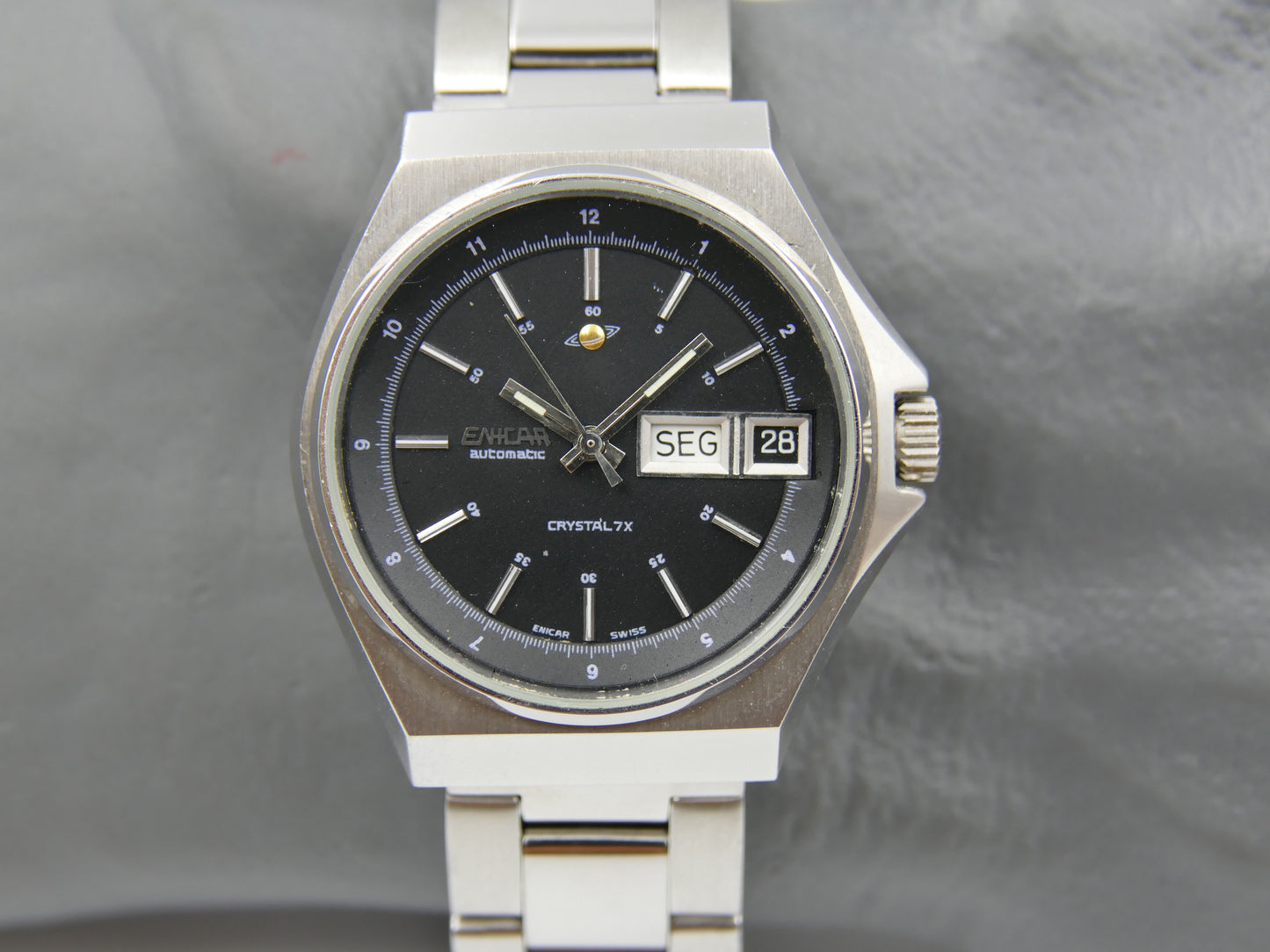 70s vintage watch mens Enicar Crystal 7x ref. 167.008.184 automatic 167D mint black dial