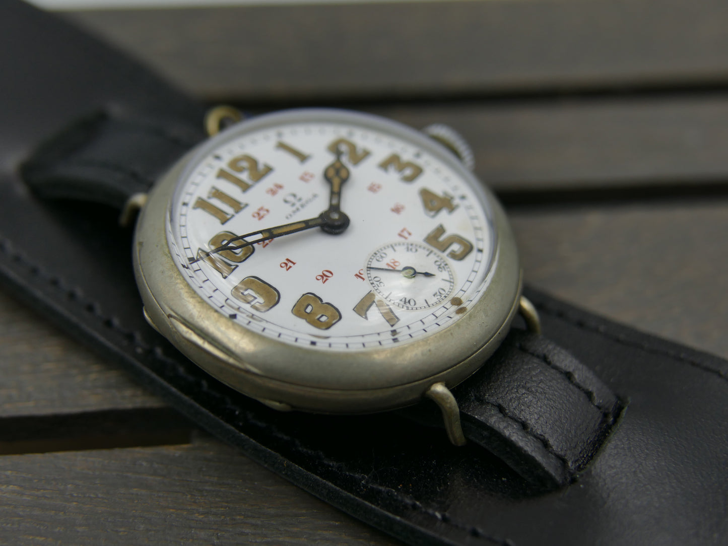 10's vintage watch WW1 Oficcer Omega trench military depose Nº9846 Porcelain dial cal. 13''' SOB