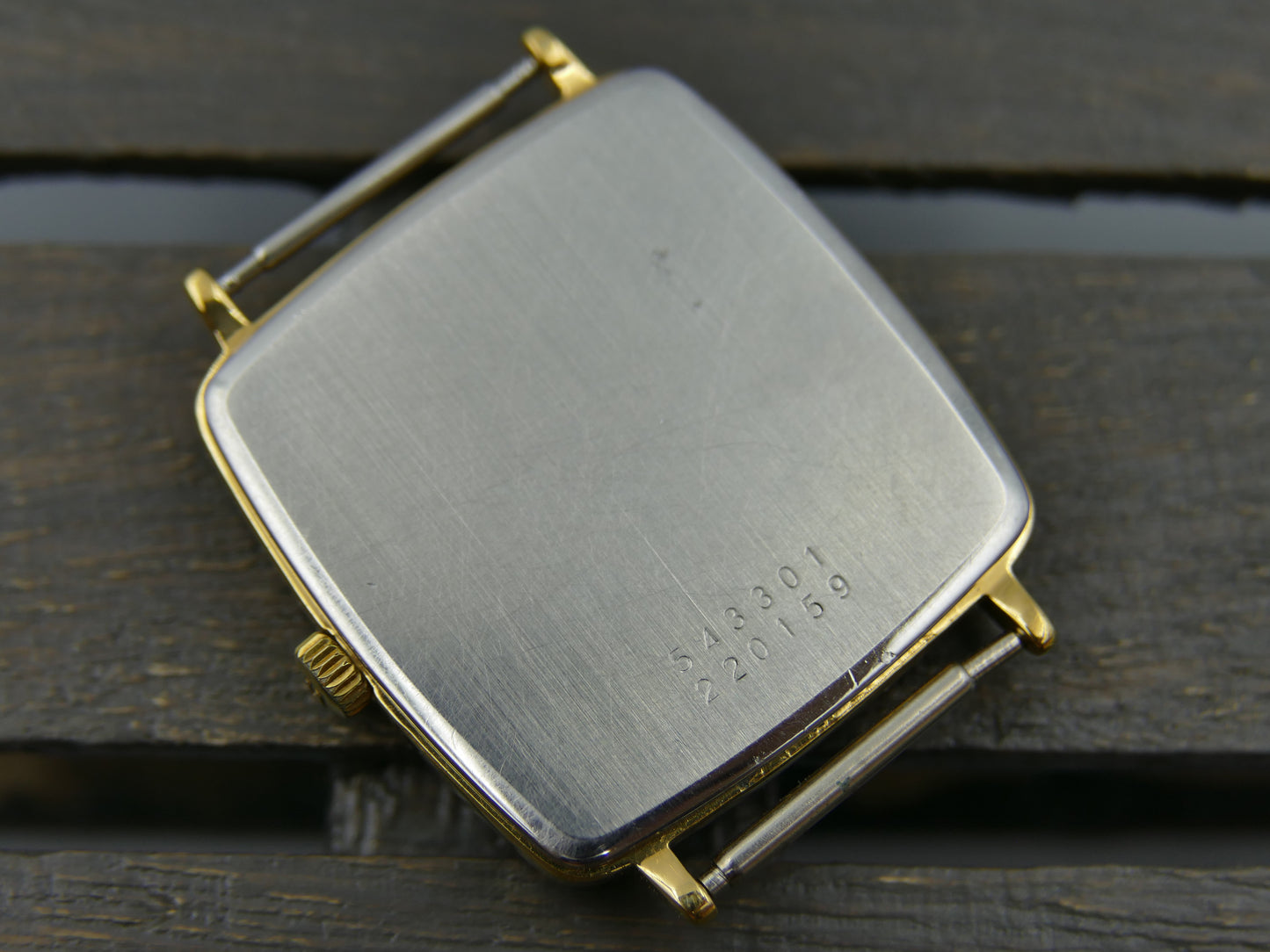 Vintage watch mens Universal Geneve ref 543301 quartz square gold pl