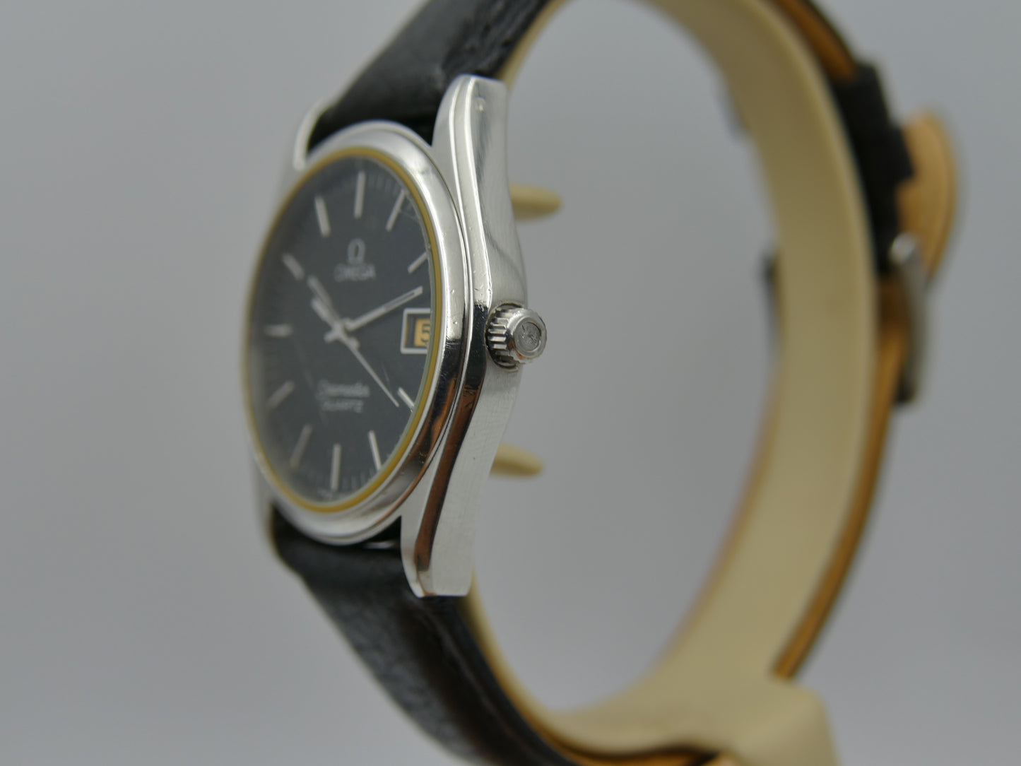 70s vintage watch mens Omega seamaster ref. 196.0190 quartz cal. 1342 black