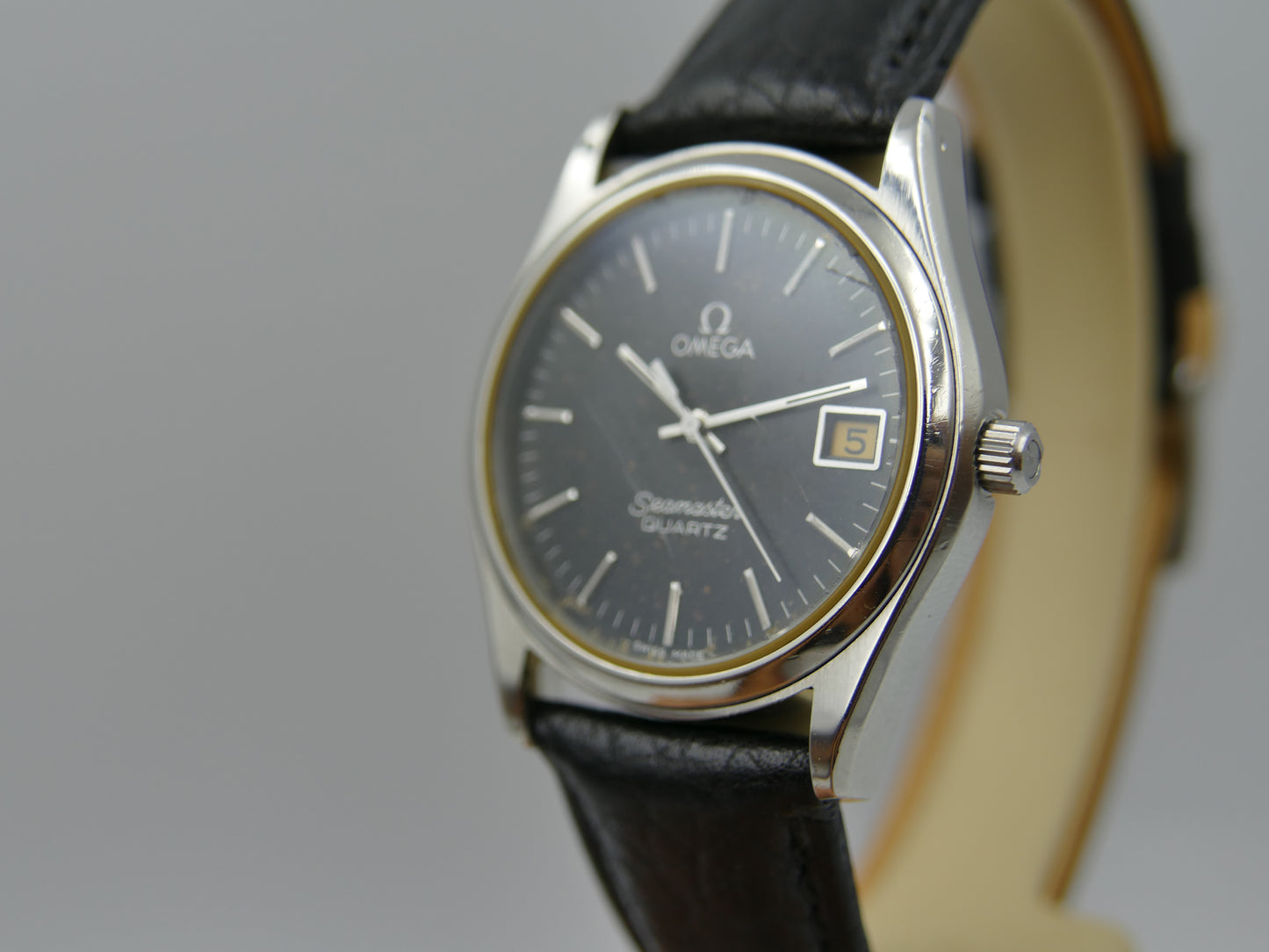 70s vintage watch mens Omega seamaster ref. 196.0190 quartz cal. 1342 black