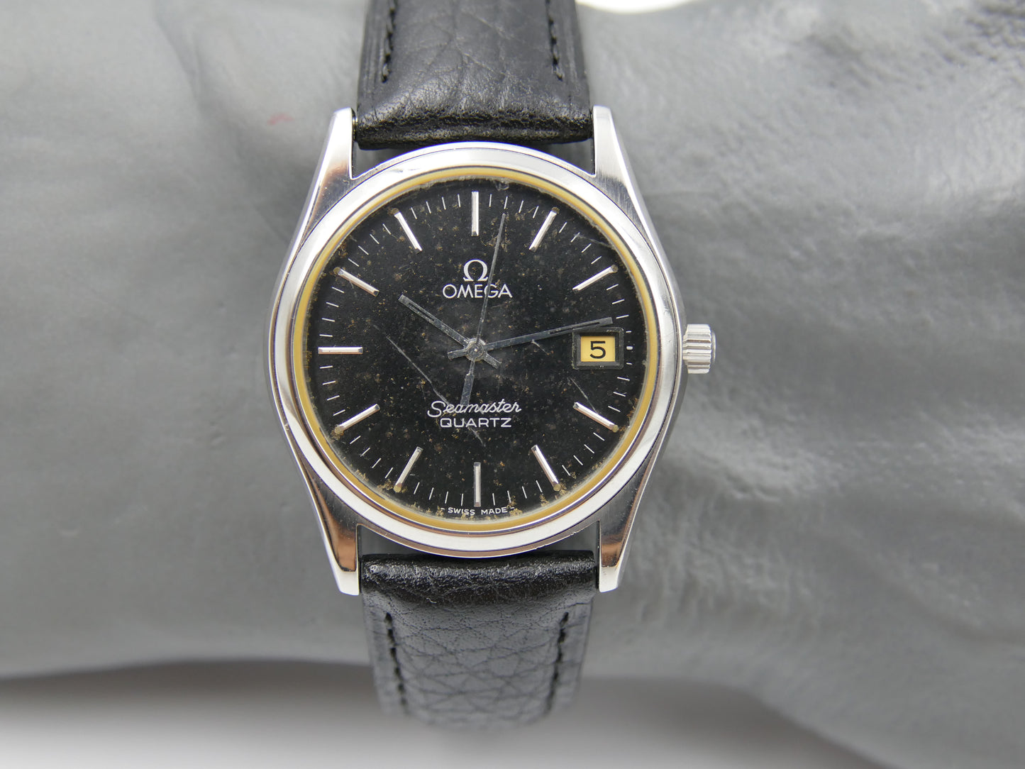 70s vintage watch mens Omega seamaster ref. 196.0190 quartz cal. 1342 black