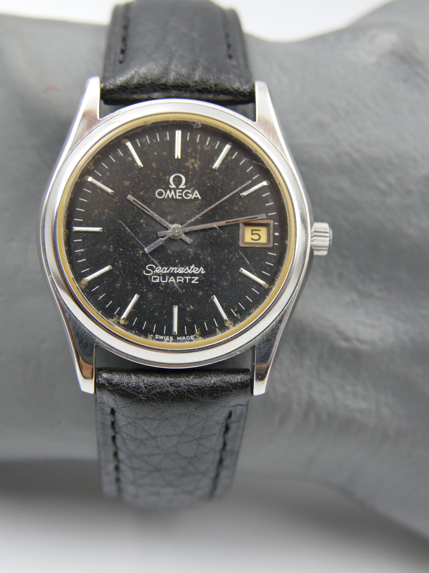 70s vintage watch mens Omega seamaster ref. 196.0190 quartz cal. 1342 black