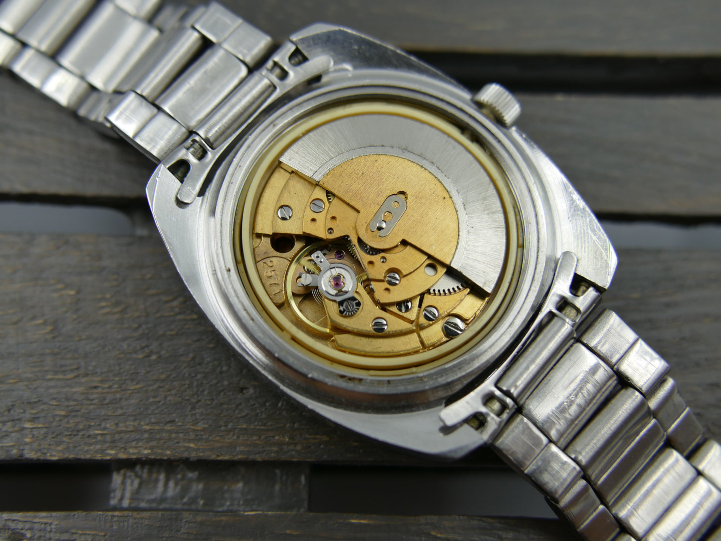 70s vintage watch mens Tissot Seastar ref. 46666-1x automatic 2571 burgundy