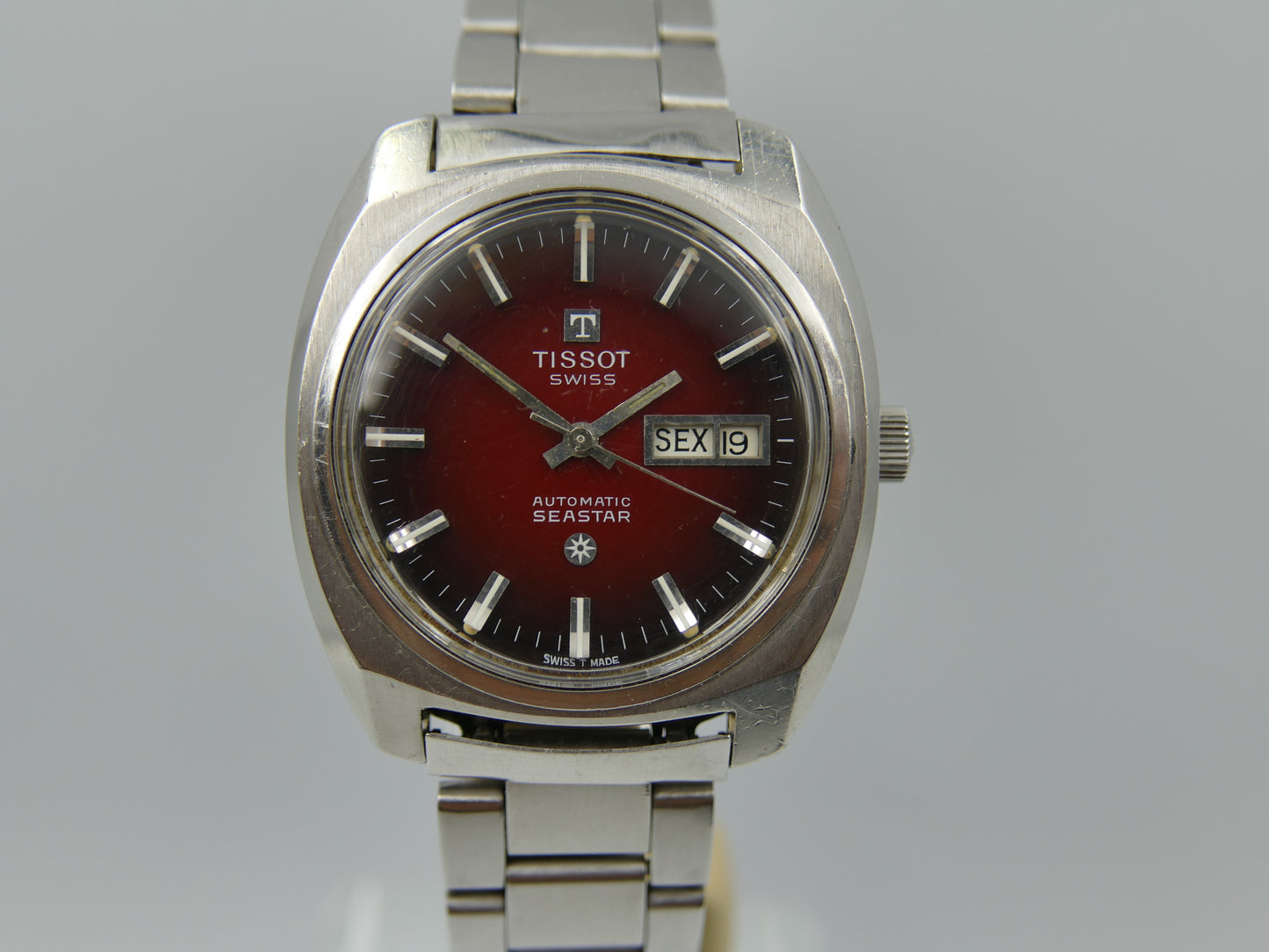 70s vintage watch mens Tissot Seastar ref. 46666-1x automatic 2571 burgundy