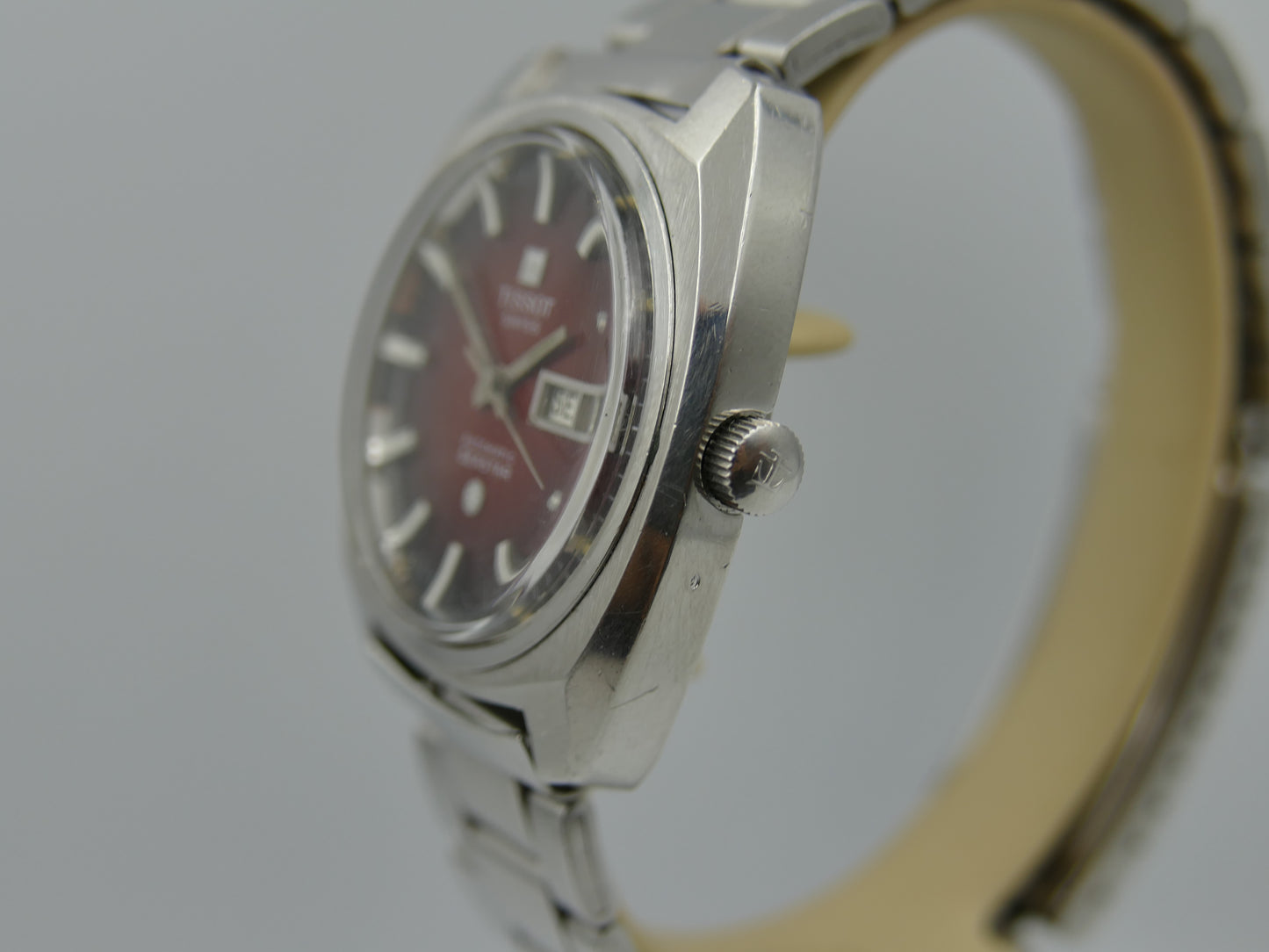 70s vintage watch mens Tissot Seastar ref. 46666-1x automatic 2571 burgundy