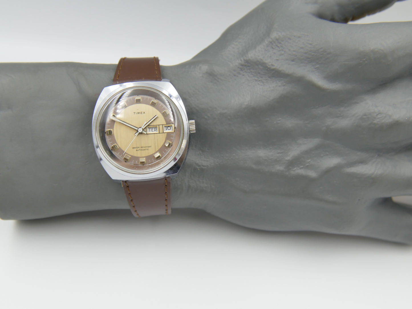 70s Vintage watch mens Timex Viscount Automatic Day-Date - Ref. 46950 cal. M109 Dundee Made mint