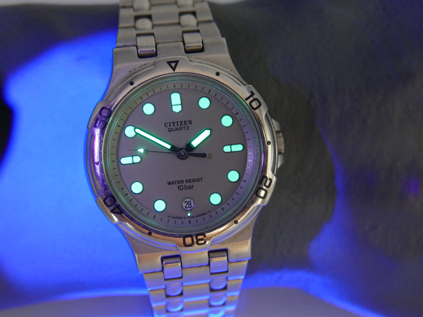 90s vintage watch mens Citizen Quartz Diver-Style 10 Bar Ref. 6110-G00115 - NOS (New Old Stock)