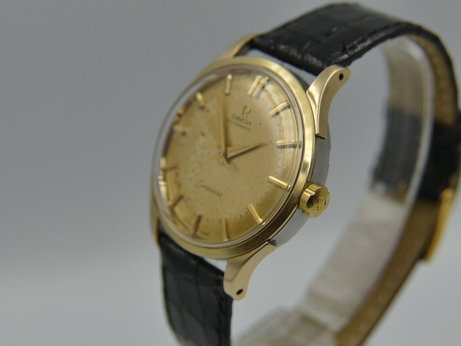 50's vintage watch mens Omega ref. 2637 -7 SC automatic bumper cal 354 gold cap