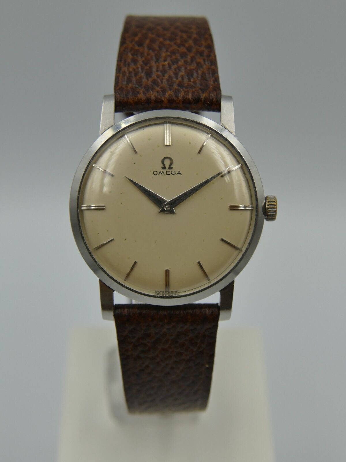 50's vintage watch mens Omega ref. 14371 / 14373 hand wind cal. 511 flat / slim